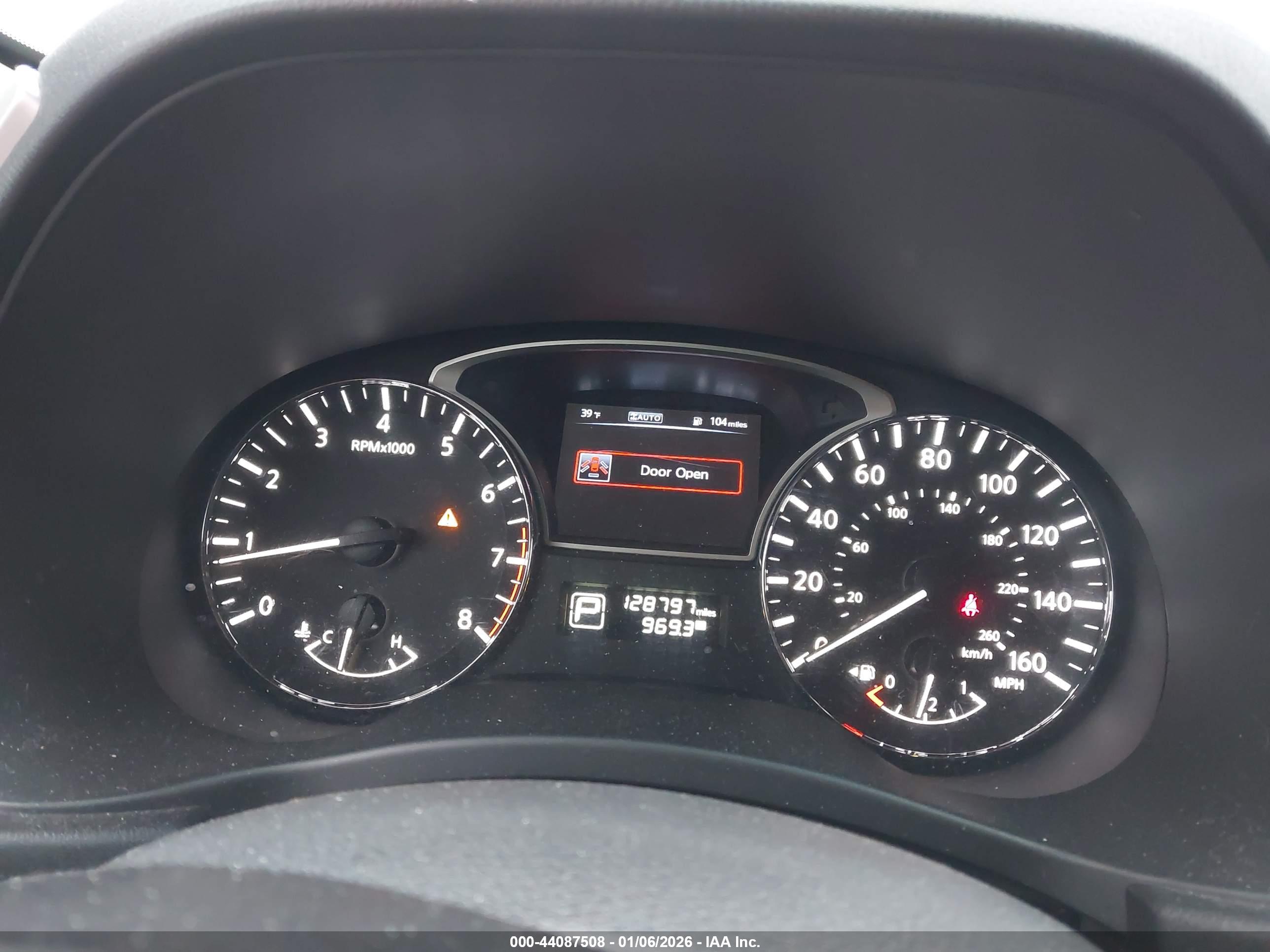 NISSAN PATHFINDER image 7