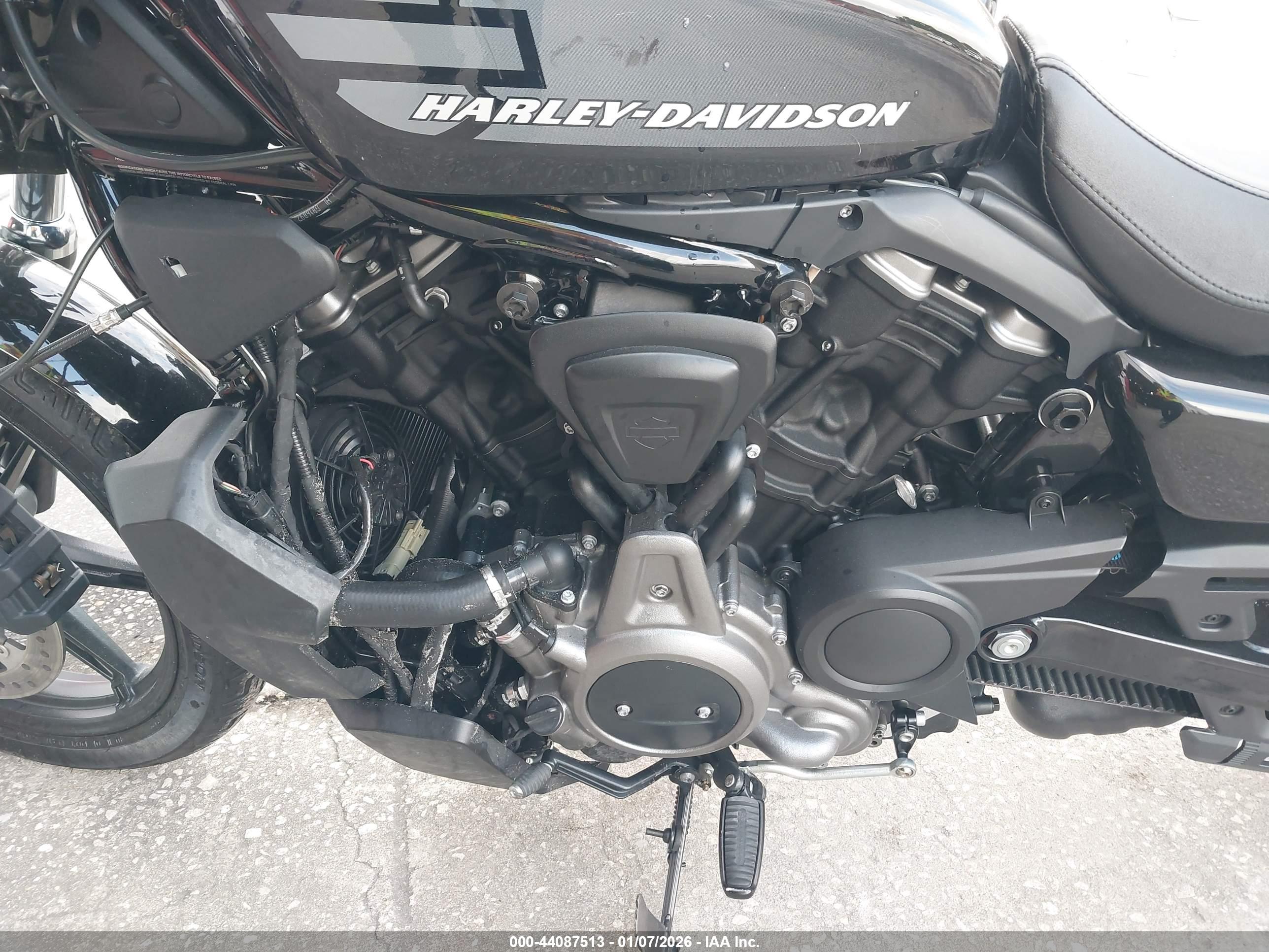 HARLEY-DAVIDSON RH975 image 9