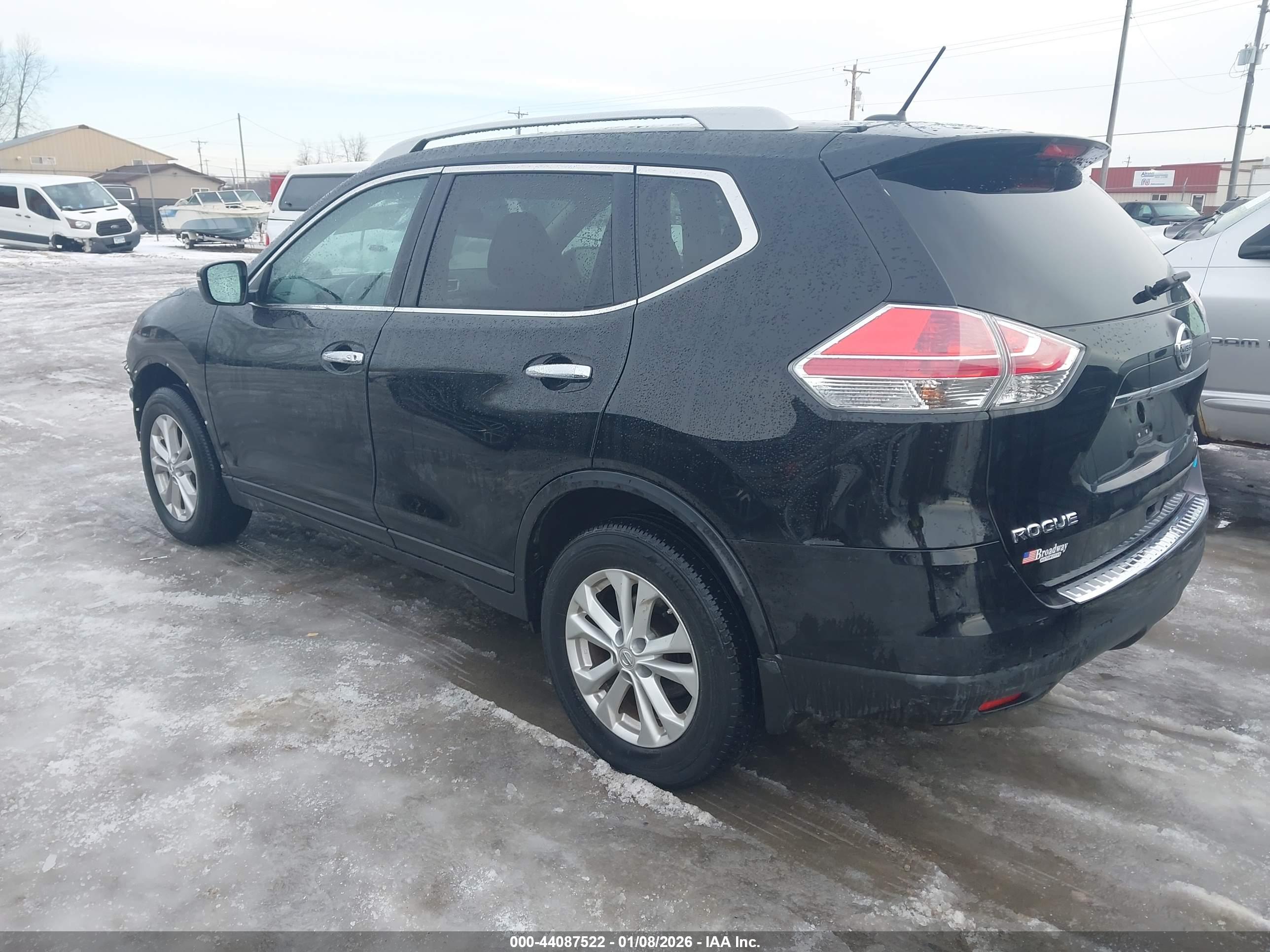 NISSAN ROGUE image 3