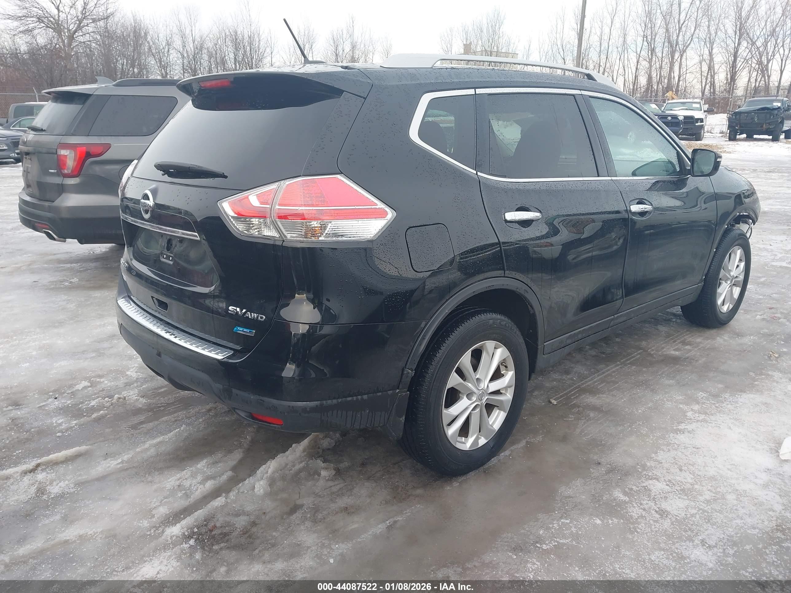 NISSAN ROGUE image 4
