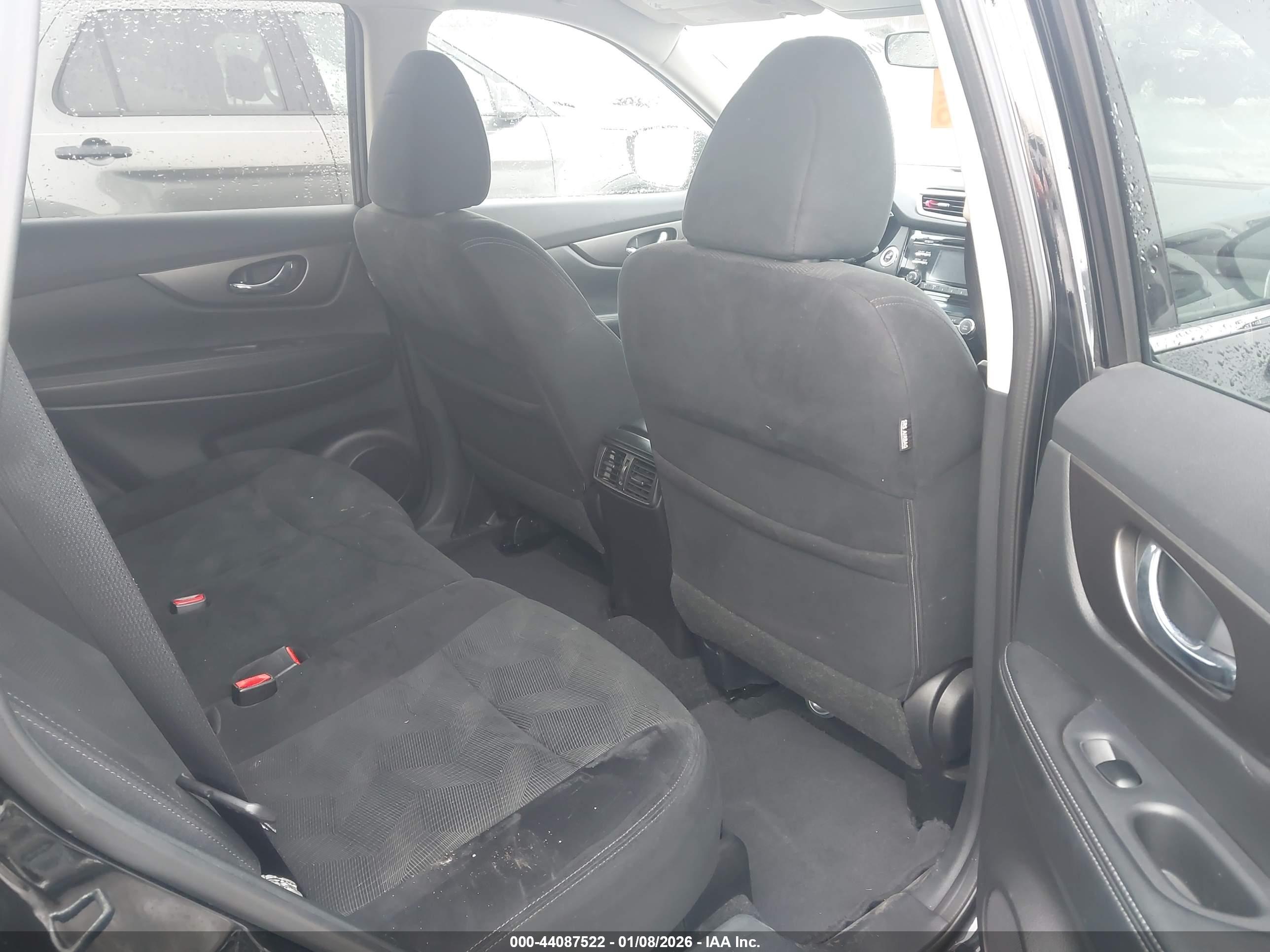 NISSAN ROGUE image 8