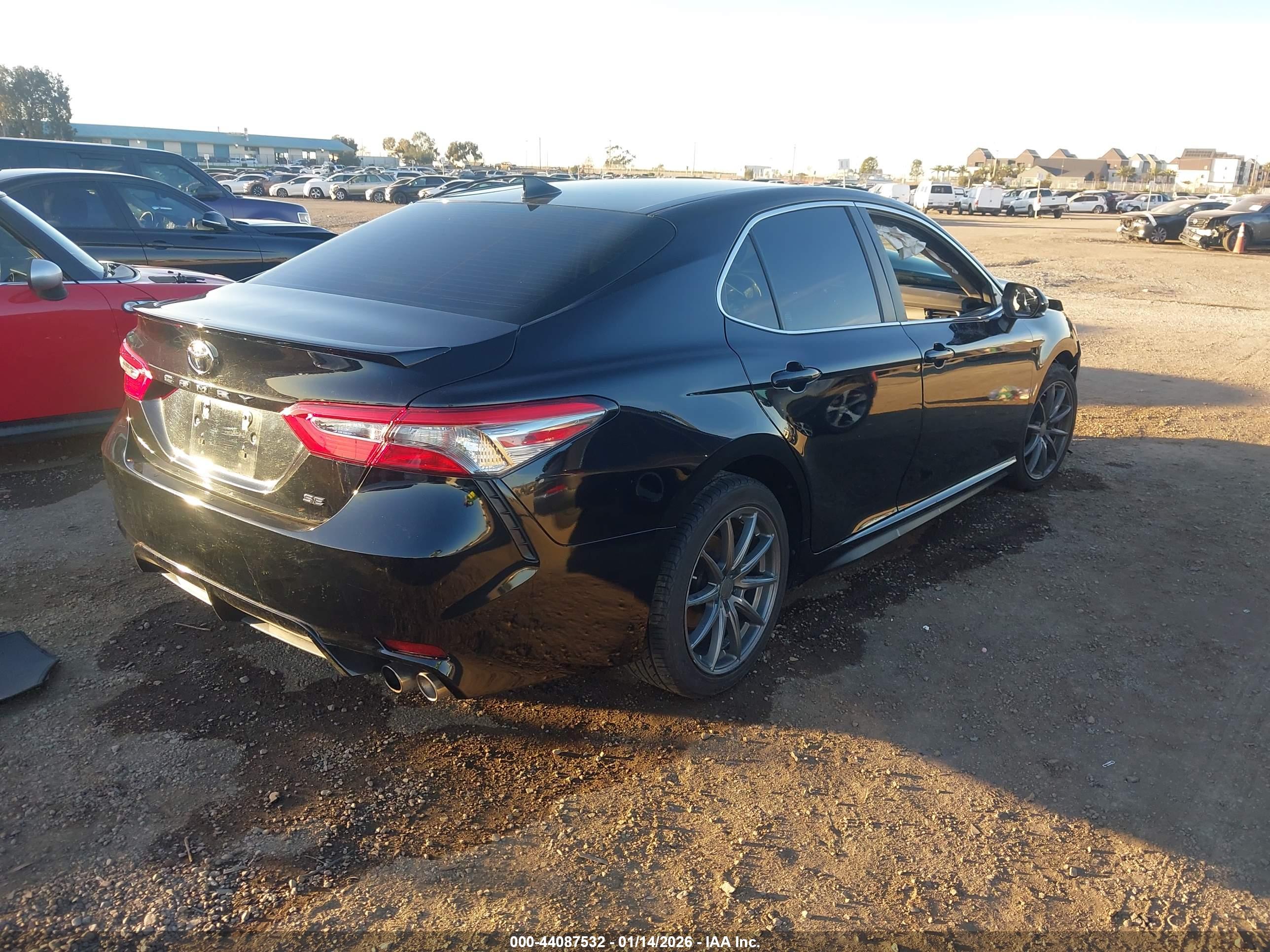 TOYOTA CAMRY image 4