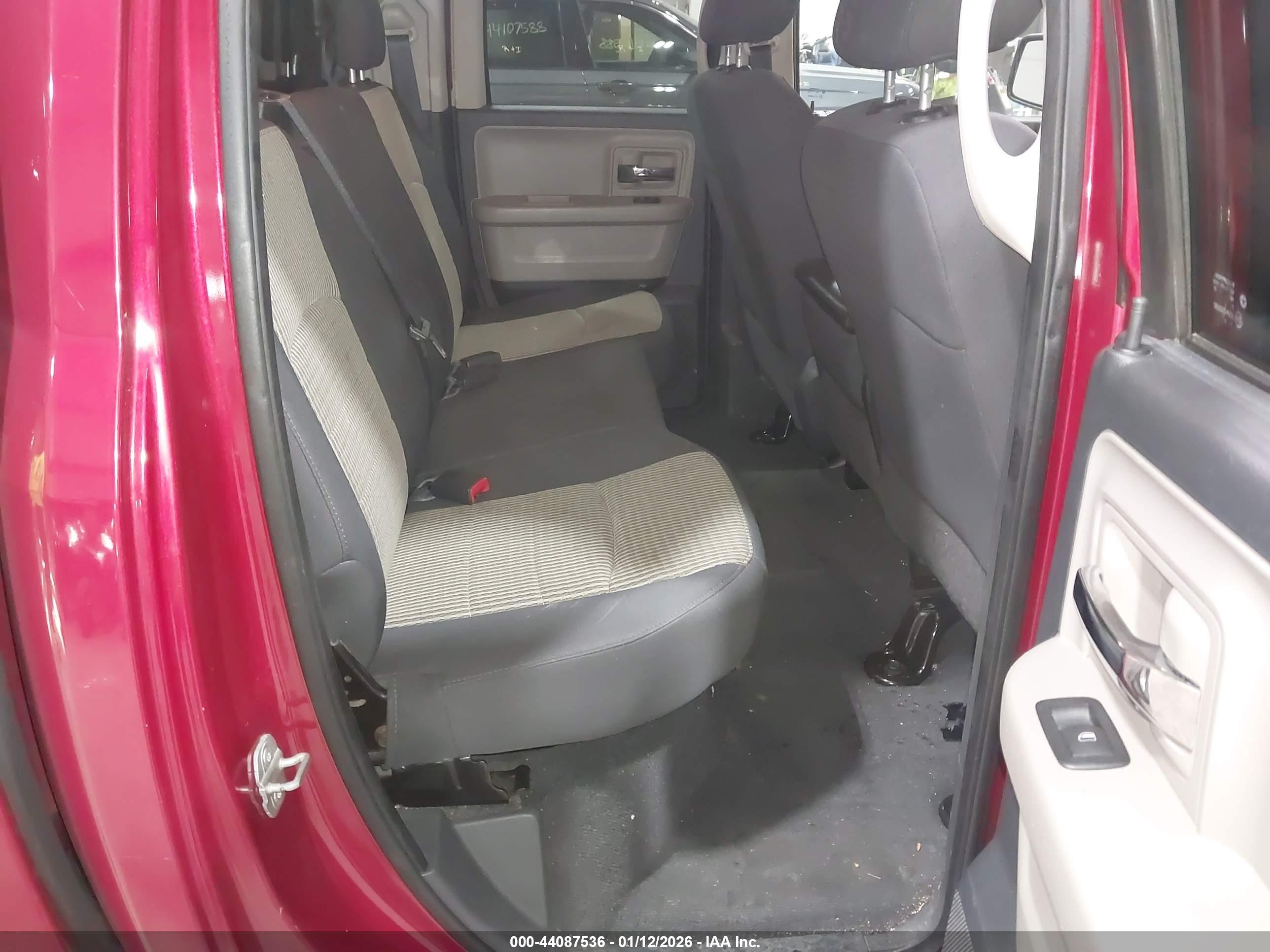 DODGE RAM image 8