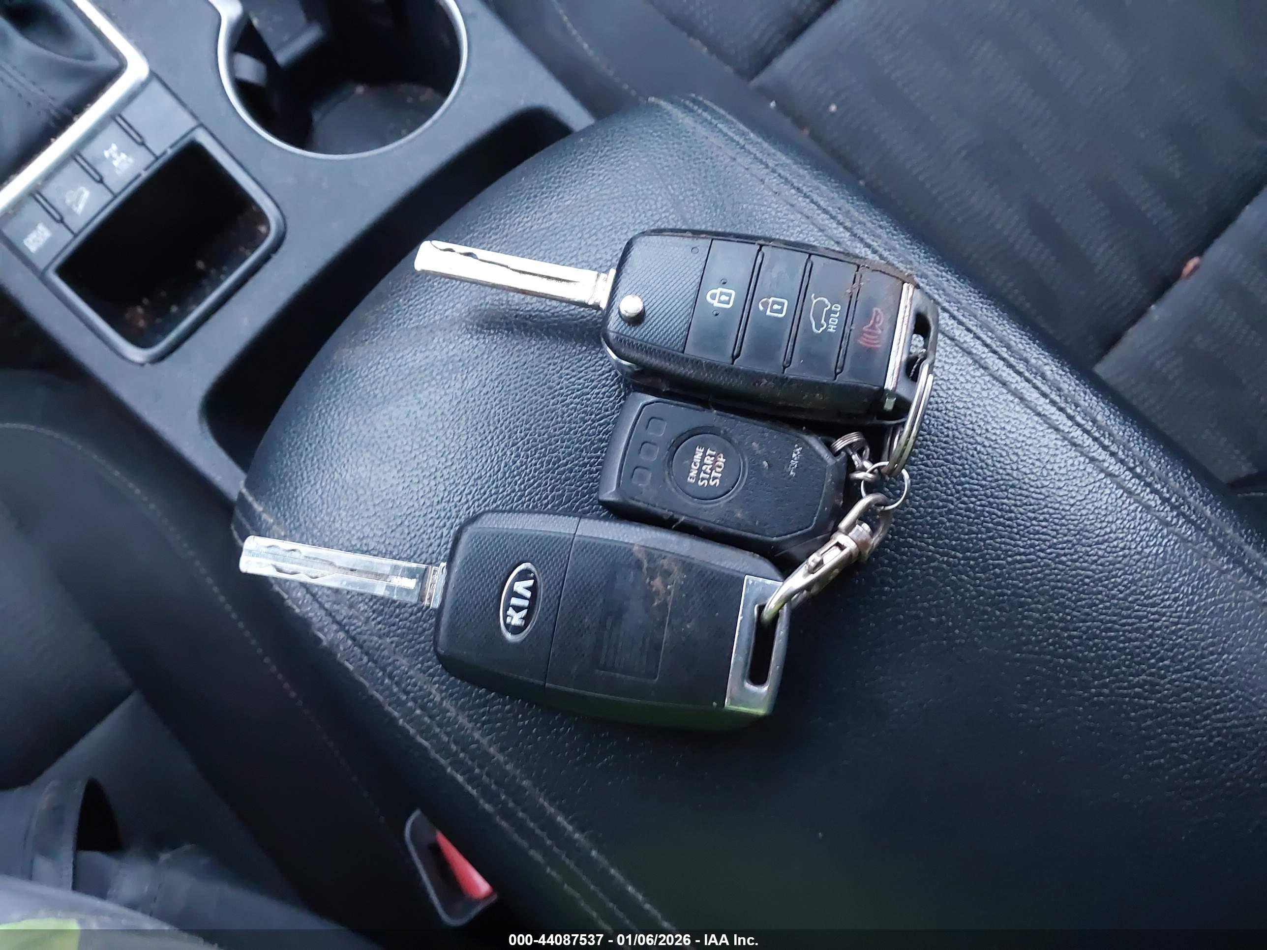 KIA SPORTAGE image 11