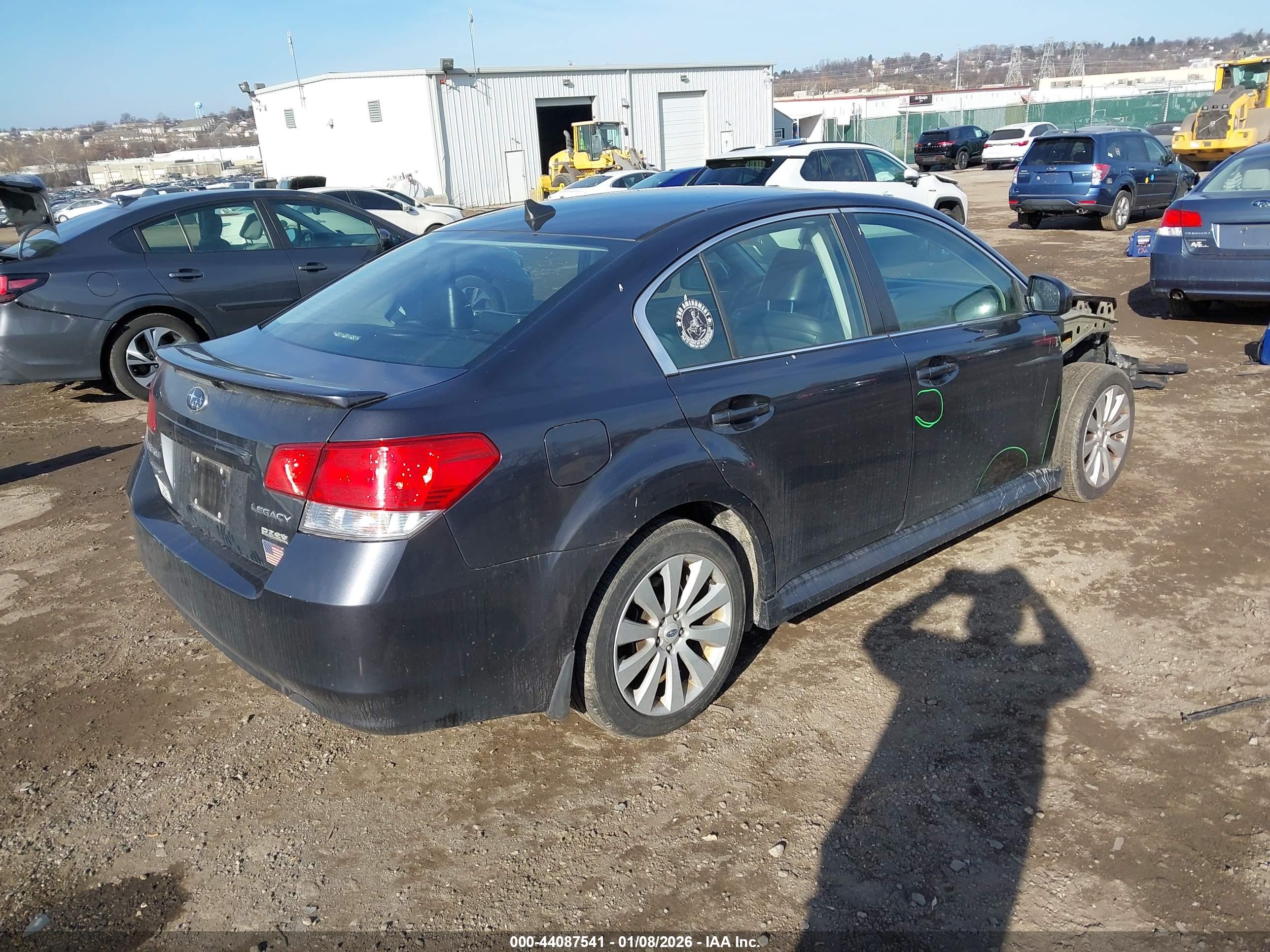 SUBARU LEGACY image 4