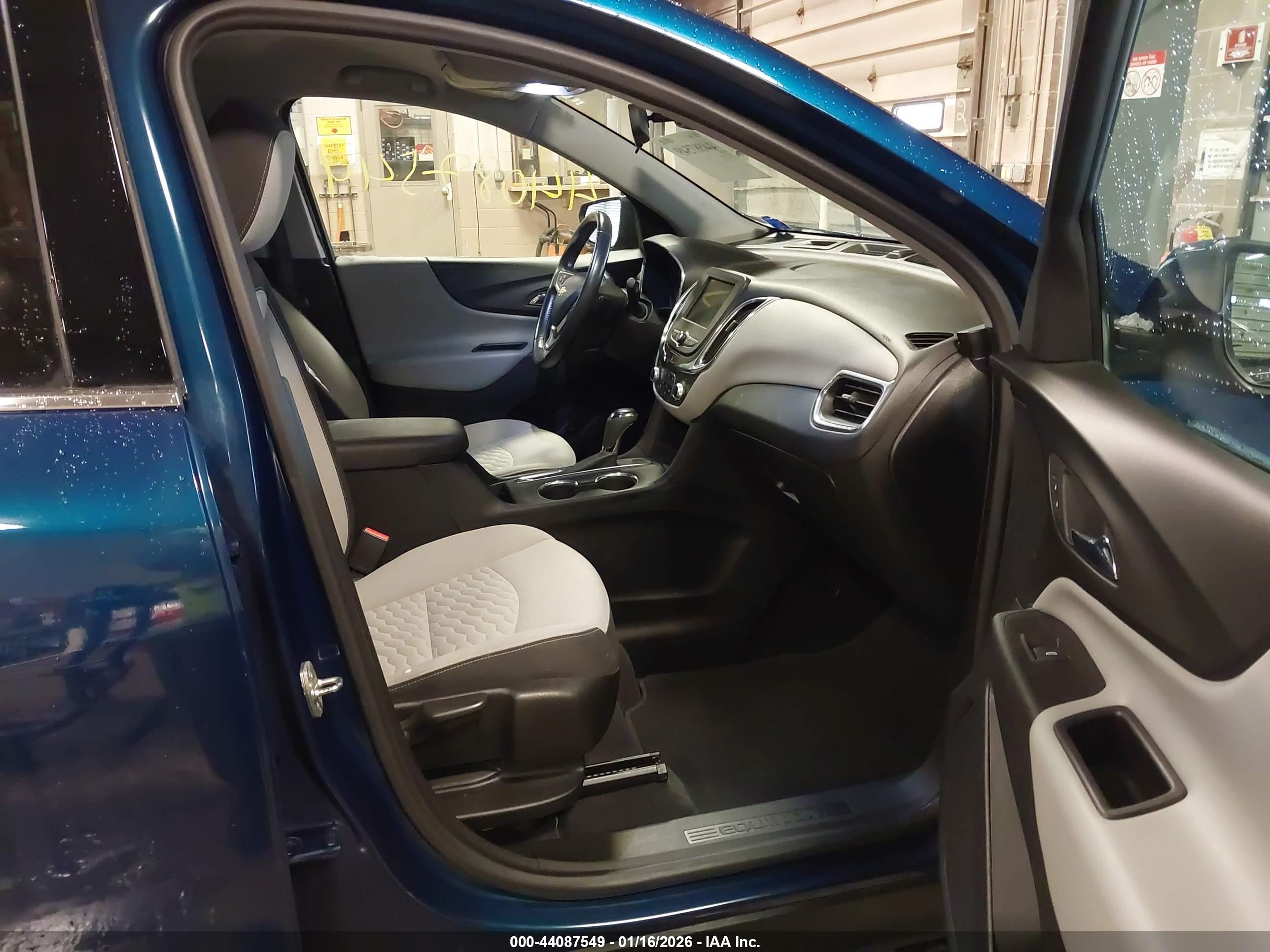 CHEVROLET EQUINOX image 5