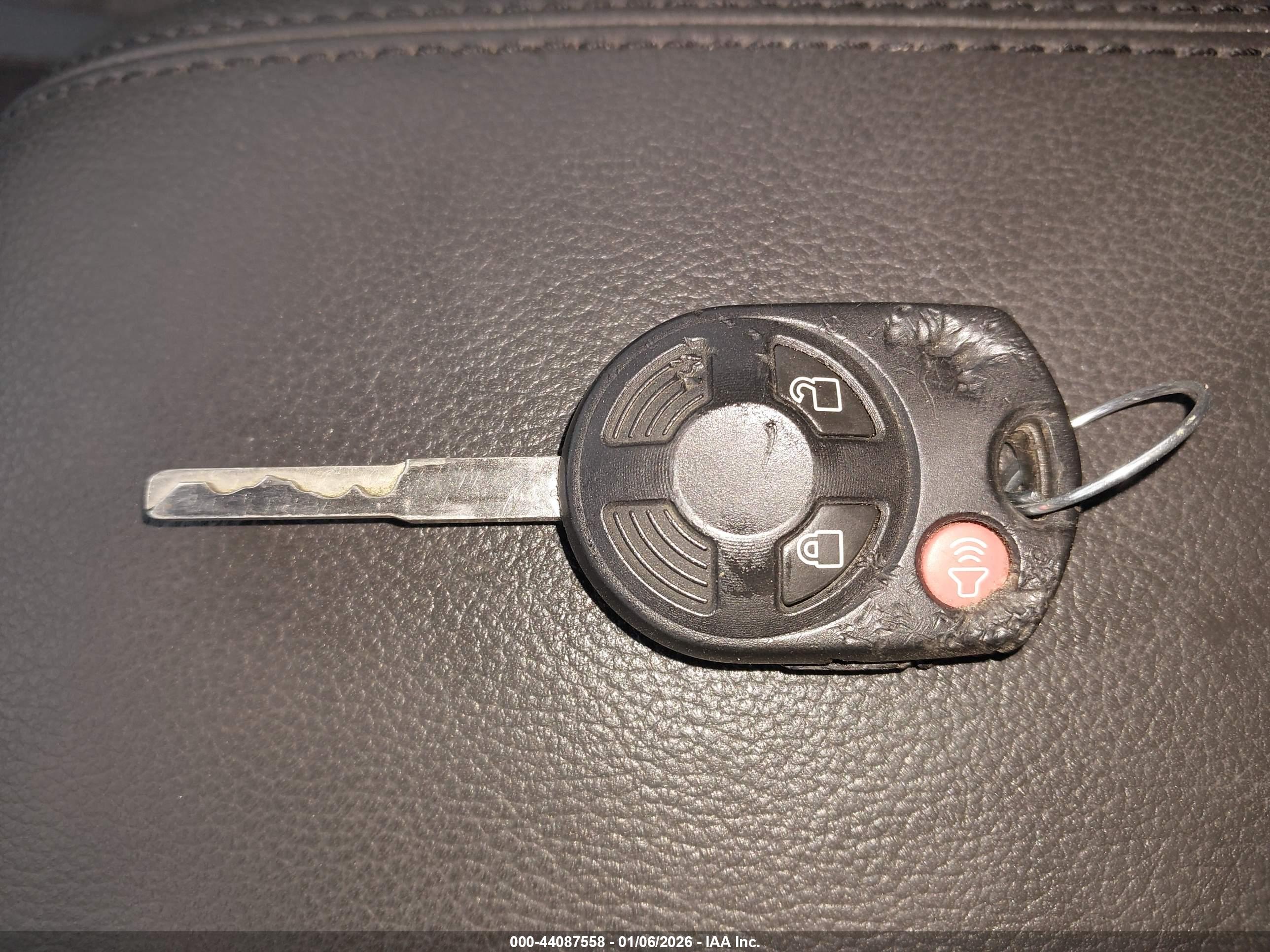 FORD ESCAPE image 11