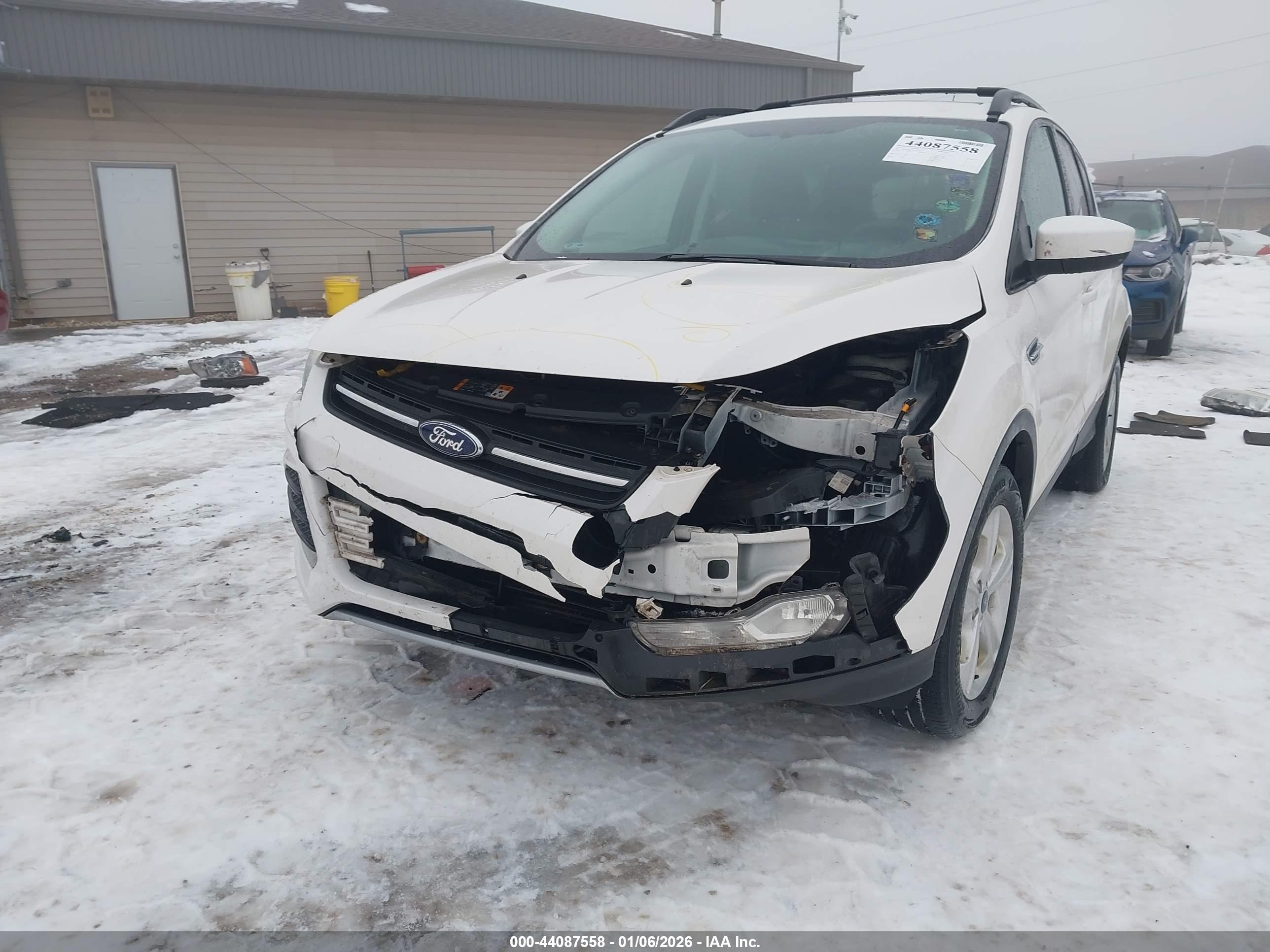 FORD ESCAPE image 6