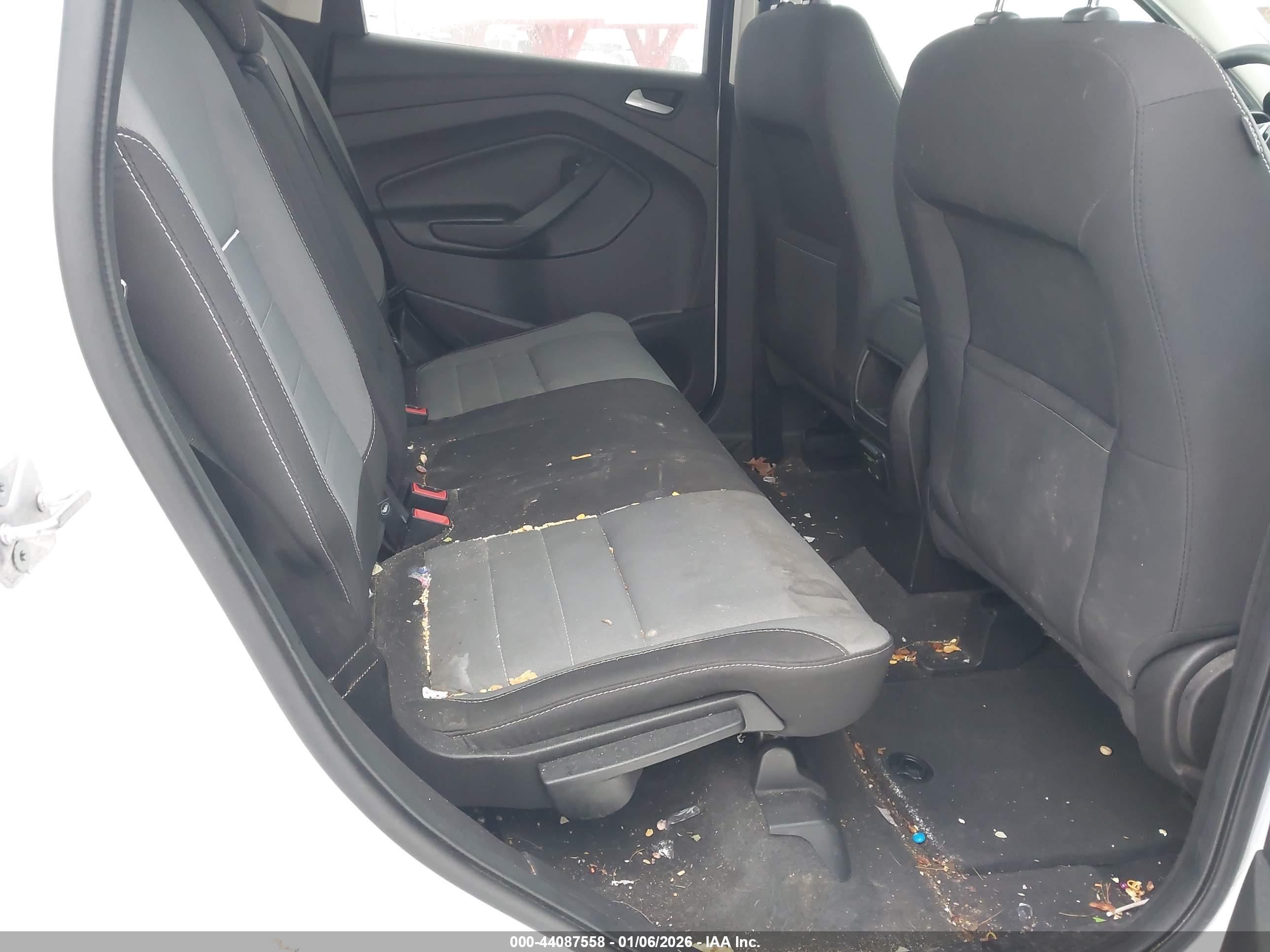 FORD ESCAPE image 8