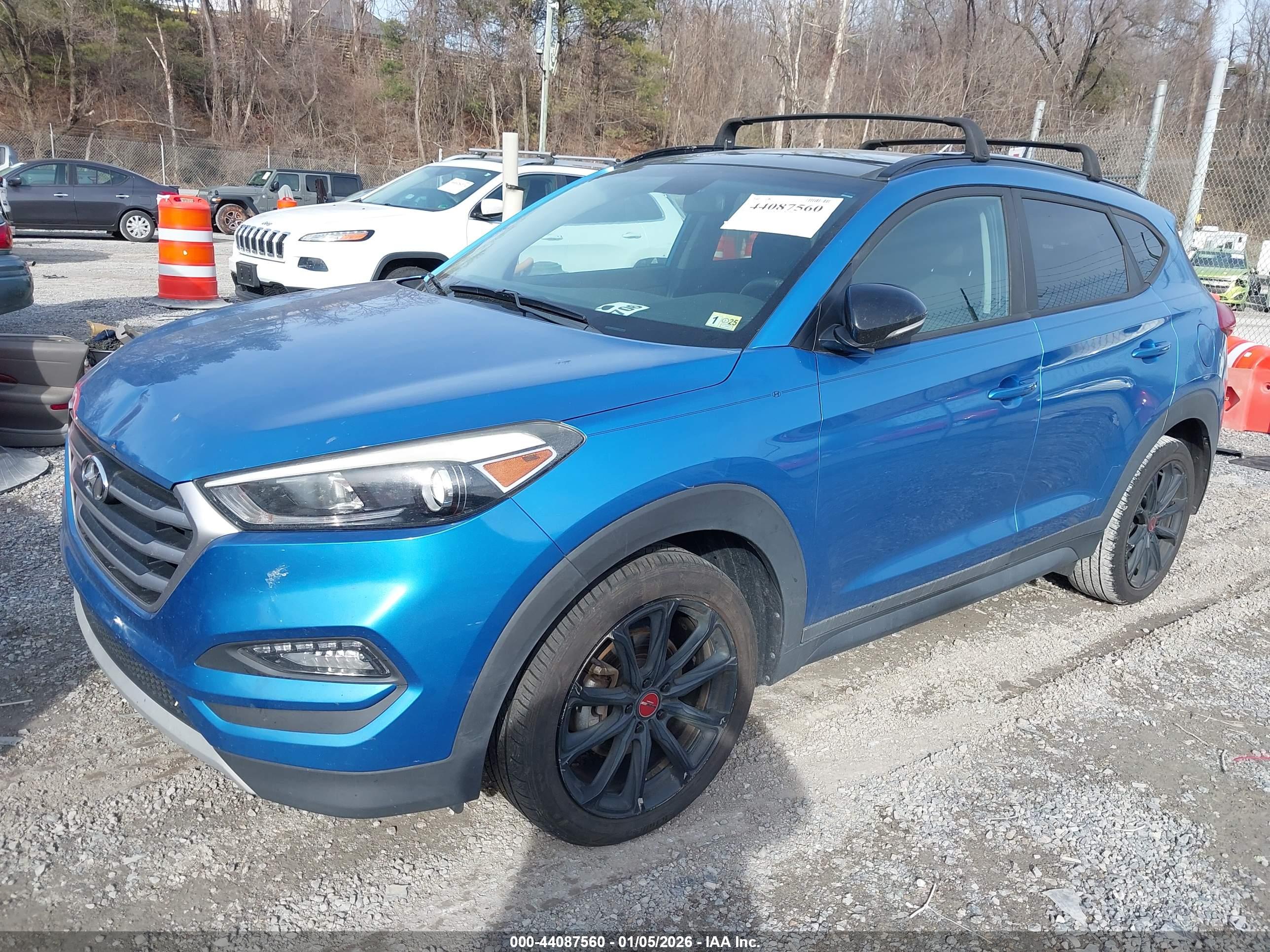 HYUNDAI TUCSON image 2