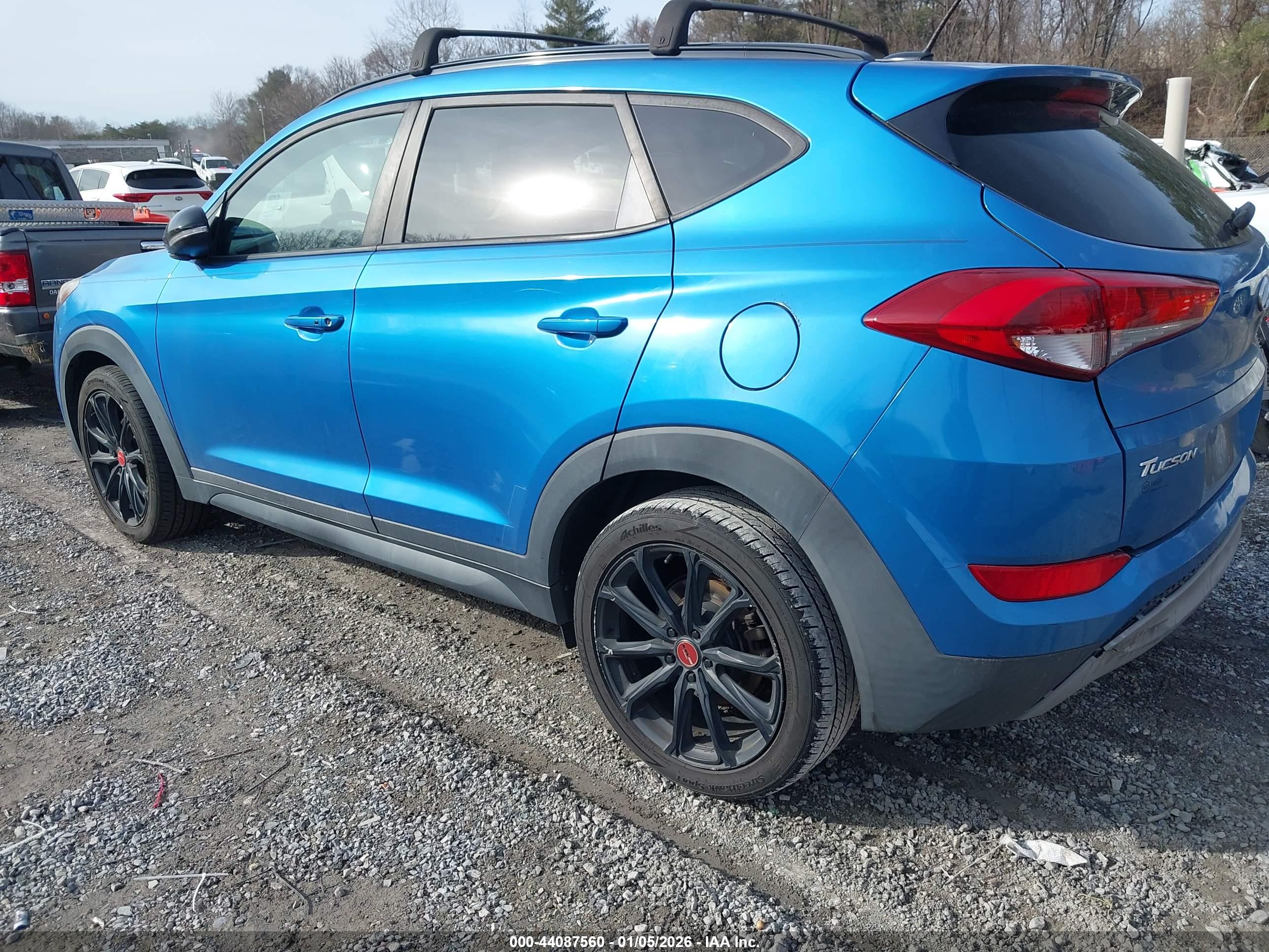 HYUNDAI TUCSON image 3