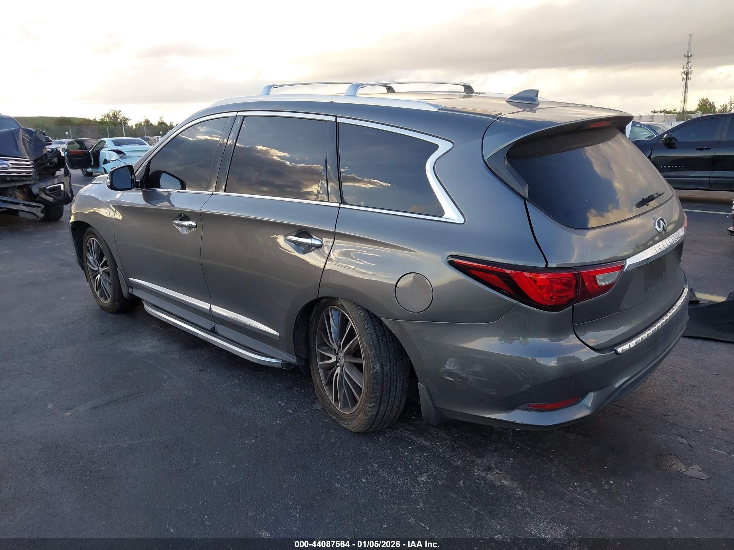 INFINITI QX60 image 3