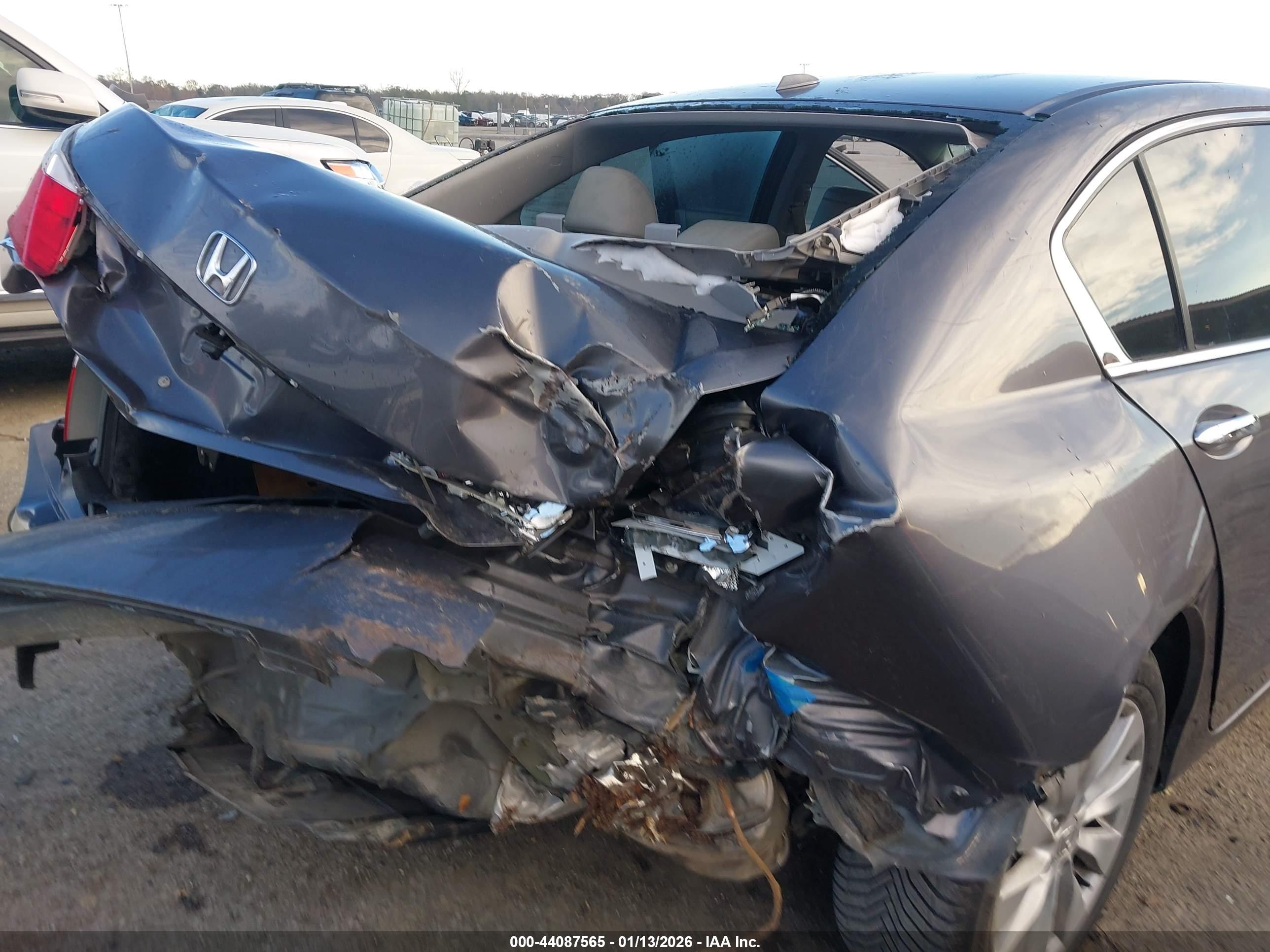 HONDA ACCORD image 6