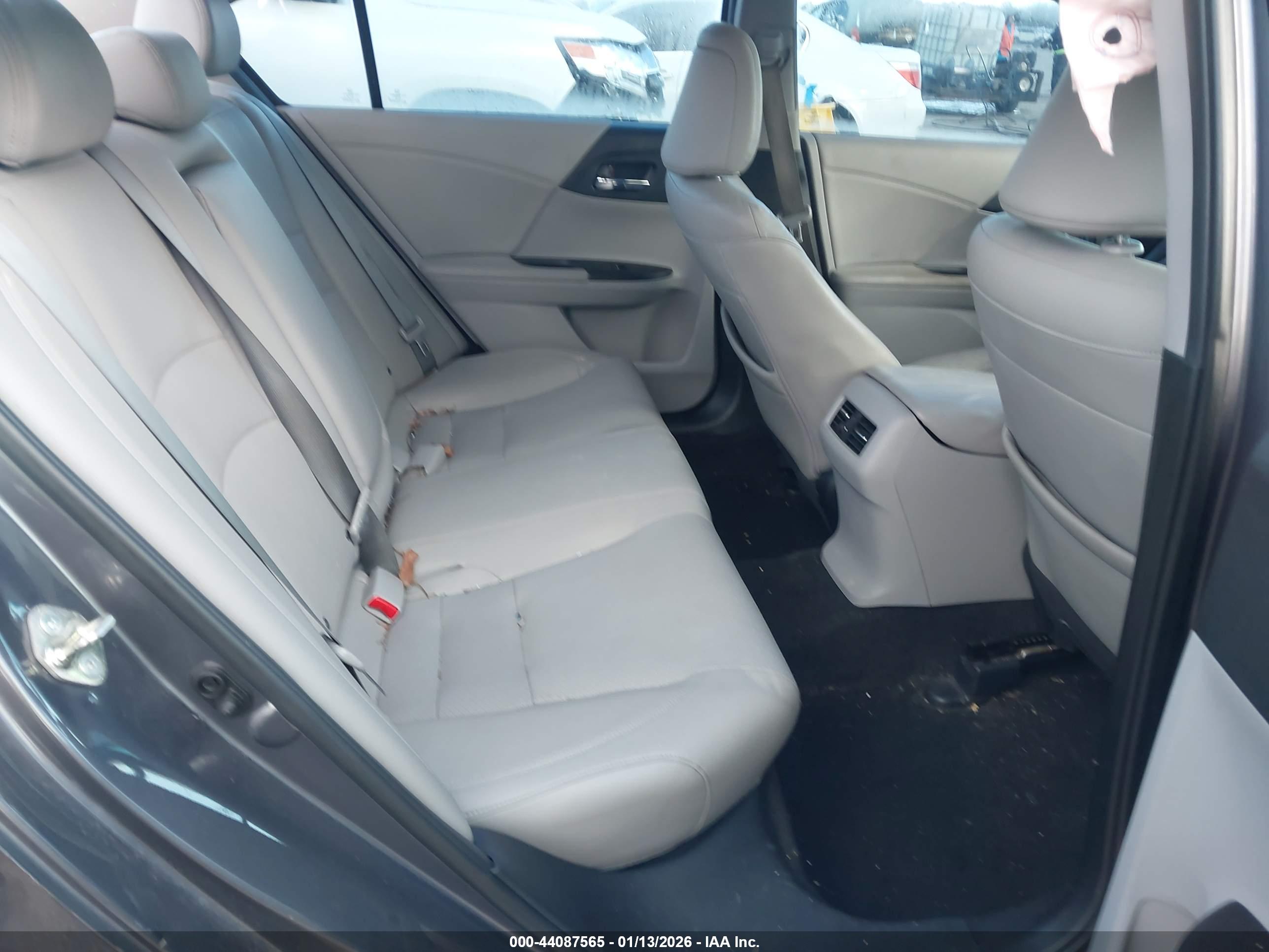 HONDA ACCORD image 8