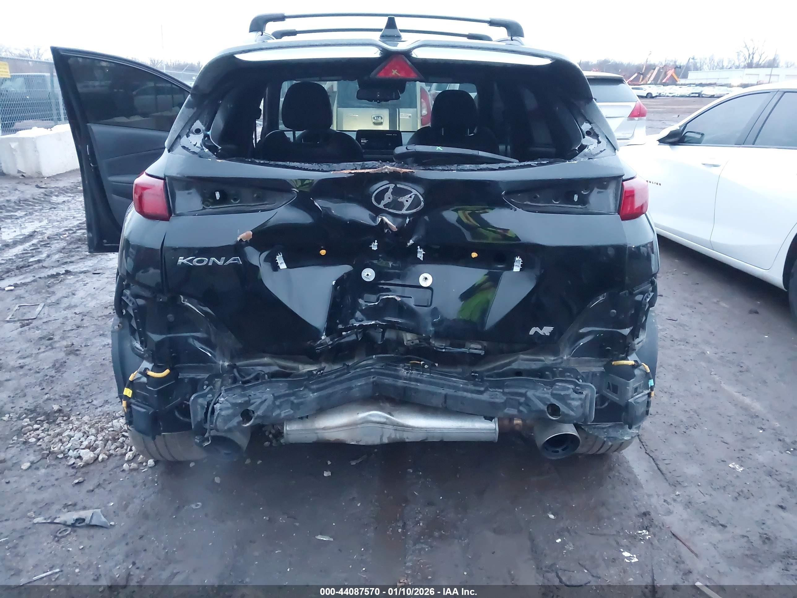 HYUNDAI KONA image 6