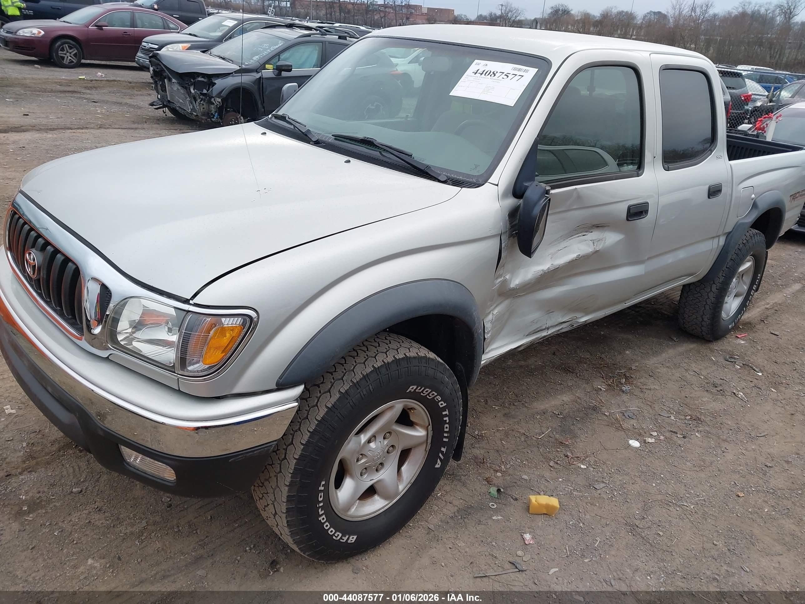TOYOTA TACOMA image 2