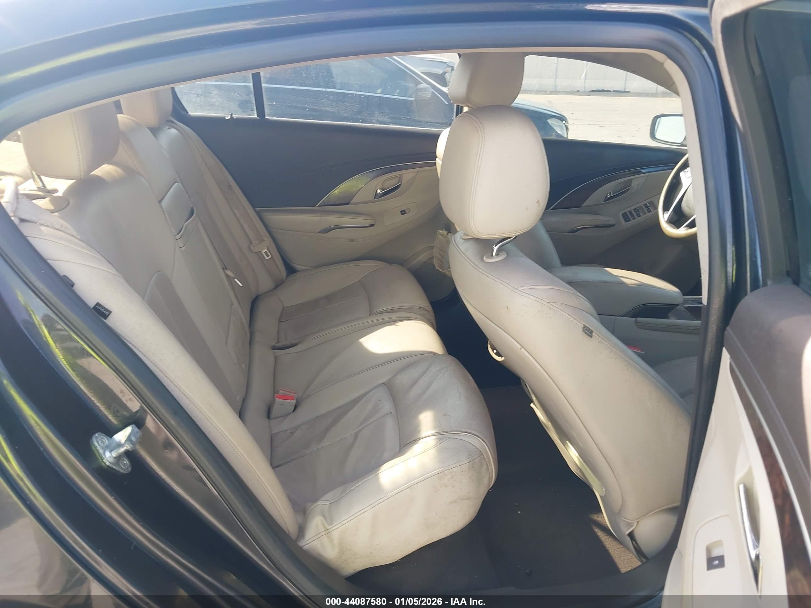 BUICK LACROSSE image 8