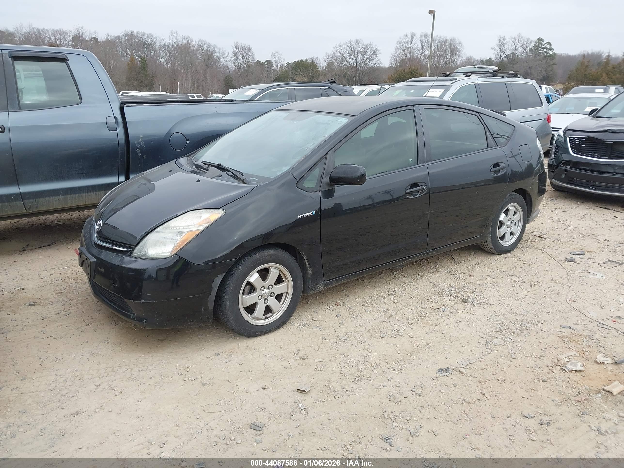 TOYOTA PRIUS image 2