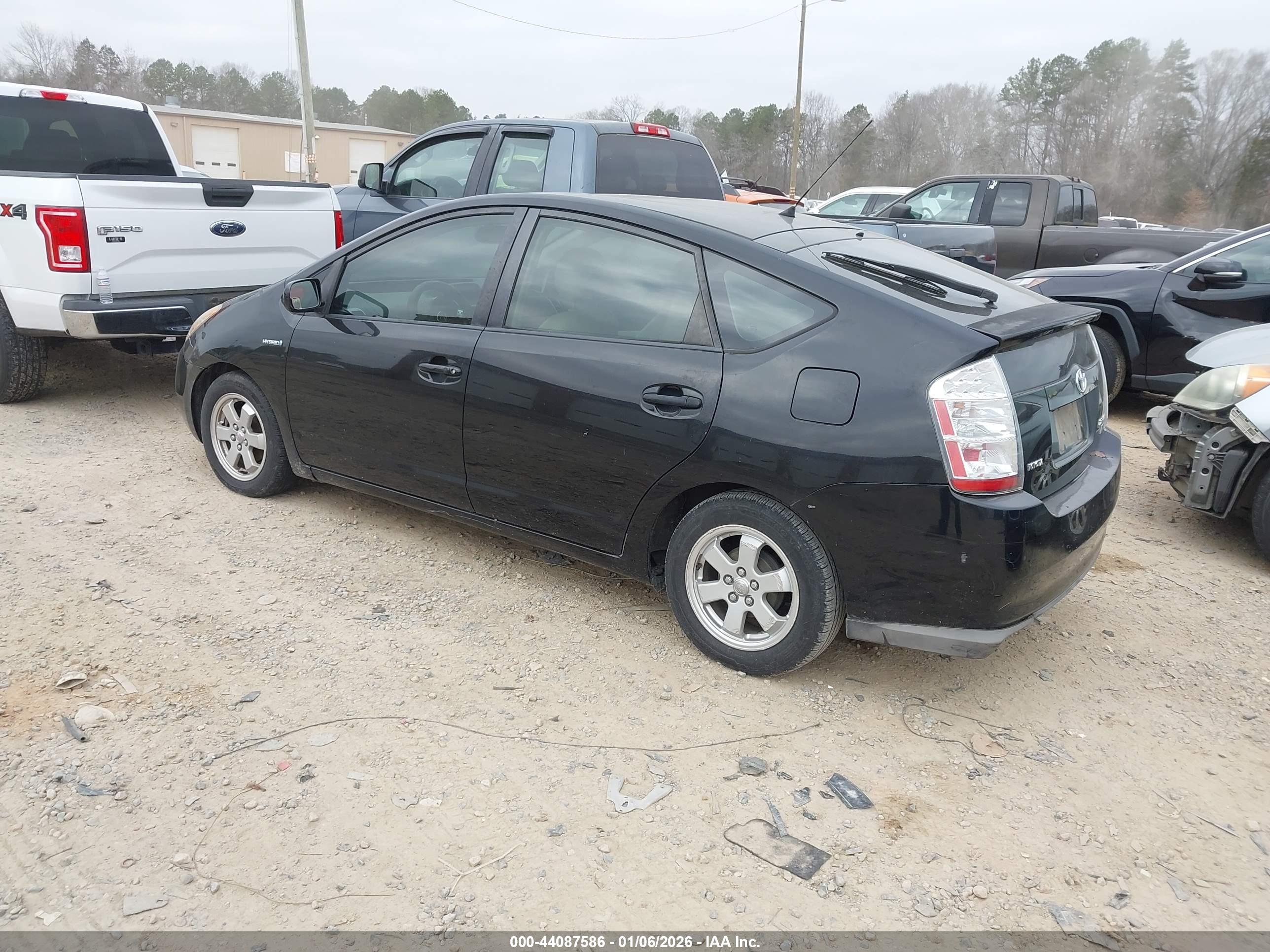 TOYOTA PRIUS image 3