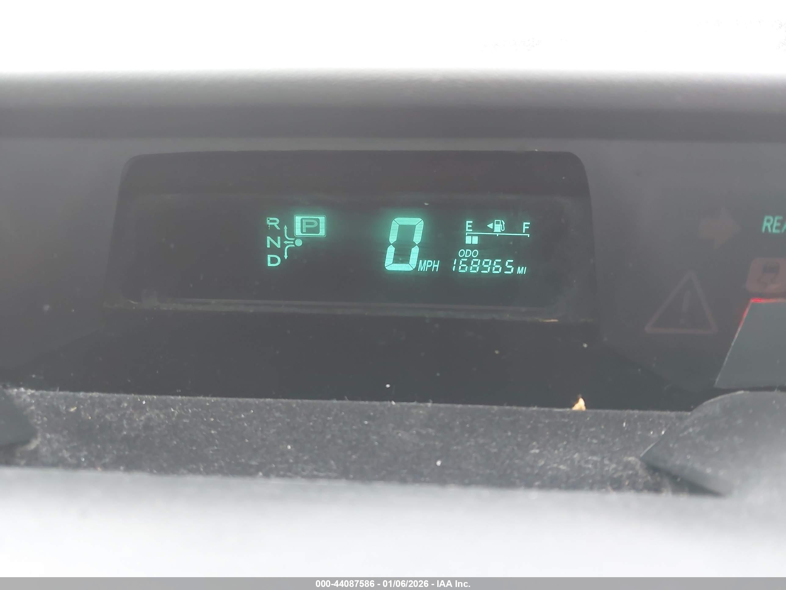 TOYOTA PRIUS image 7