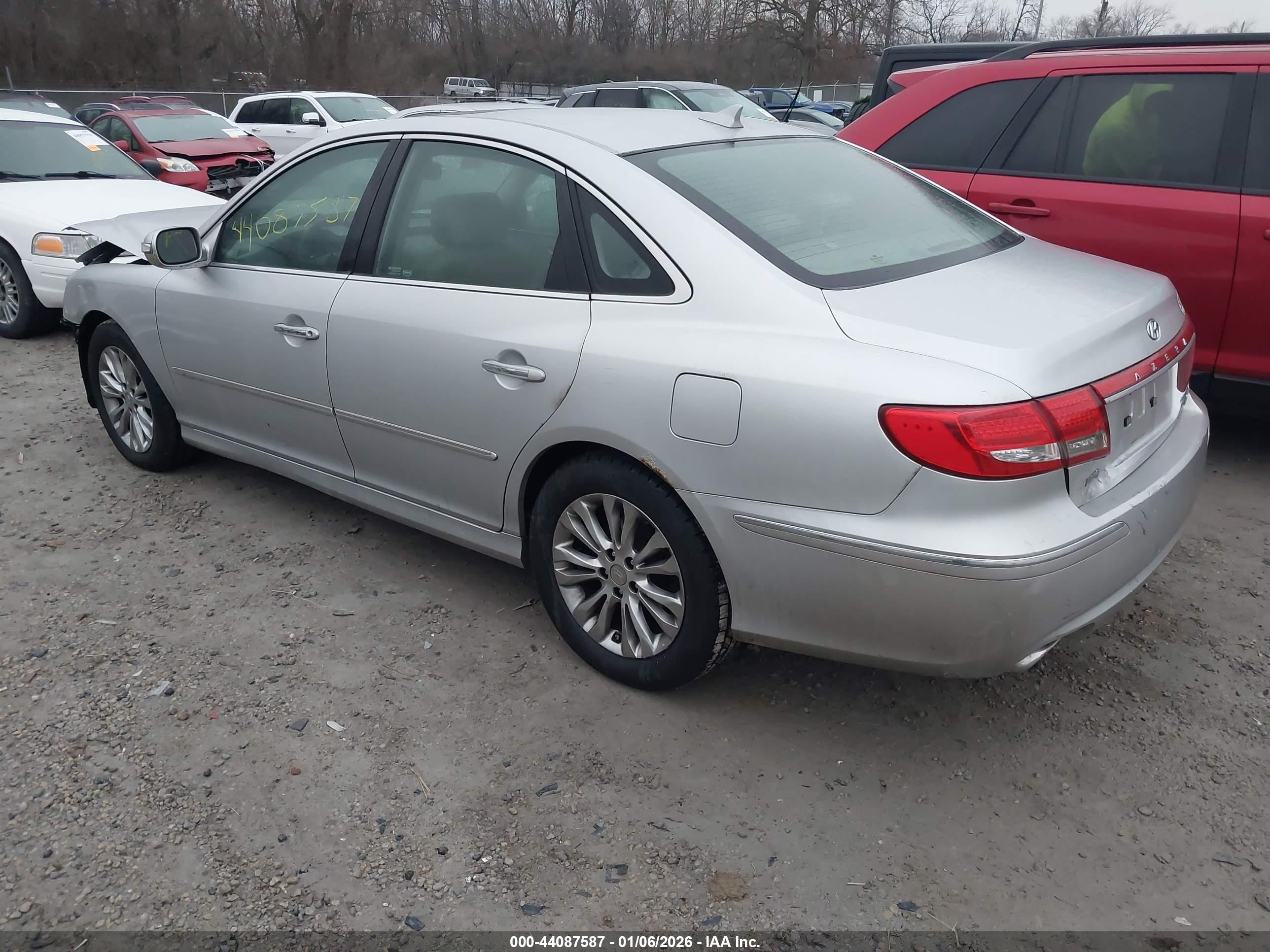 HYUNDAI AZERA image 3