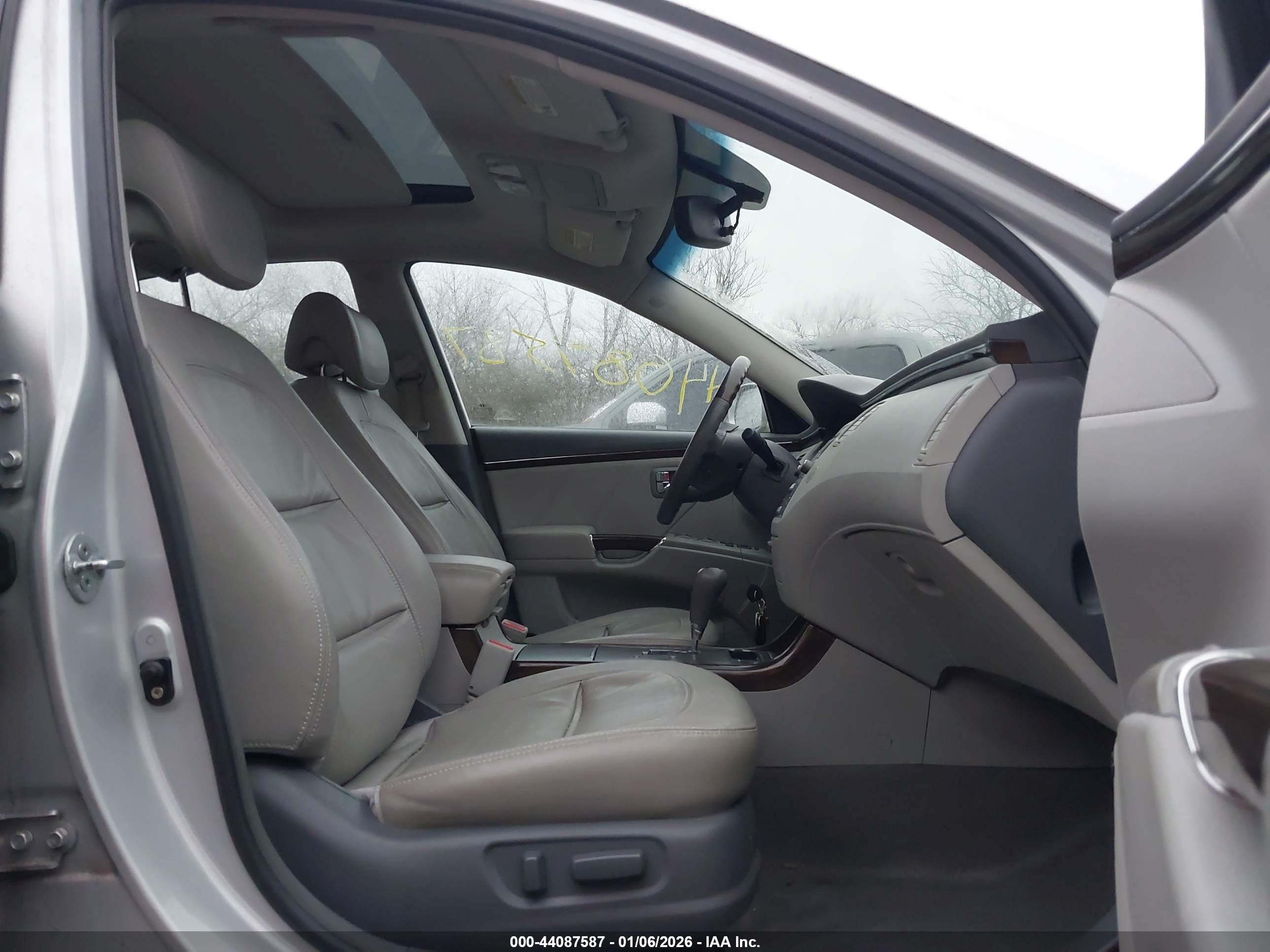 HYUNDAI AZERA image 5