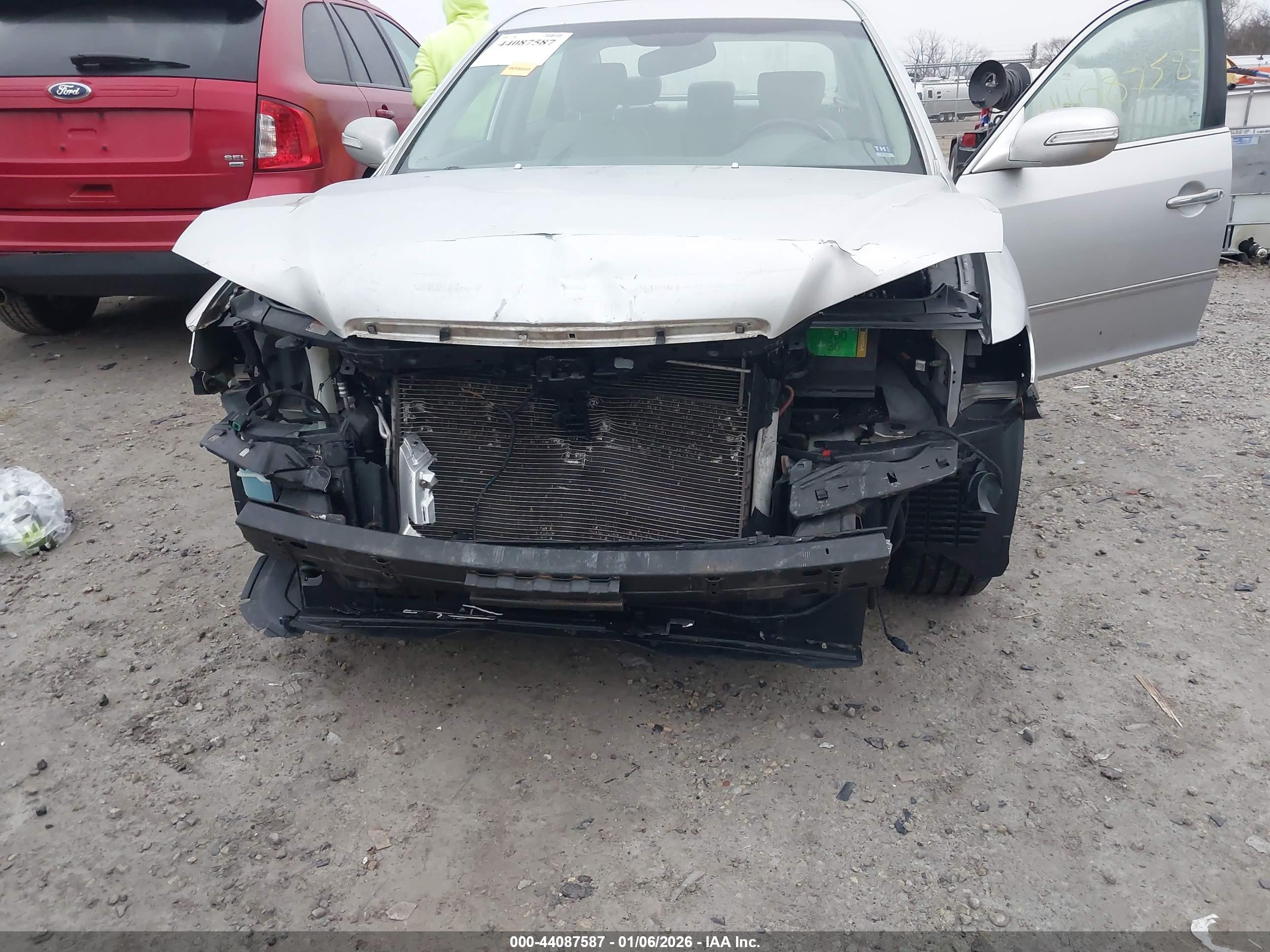 HYUNDAI AZERA image 6