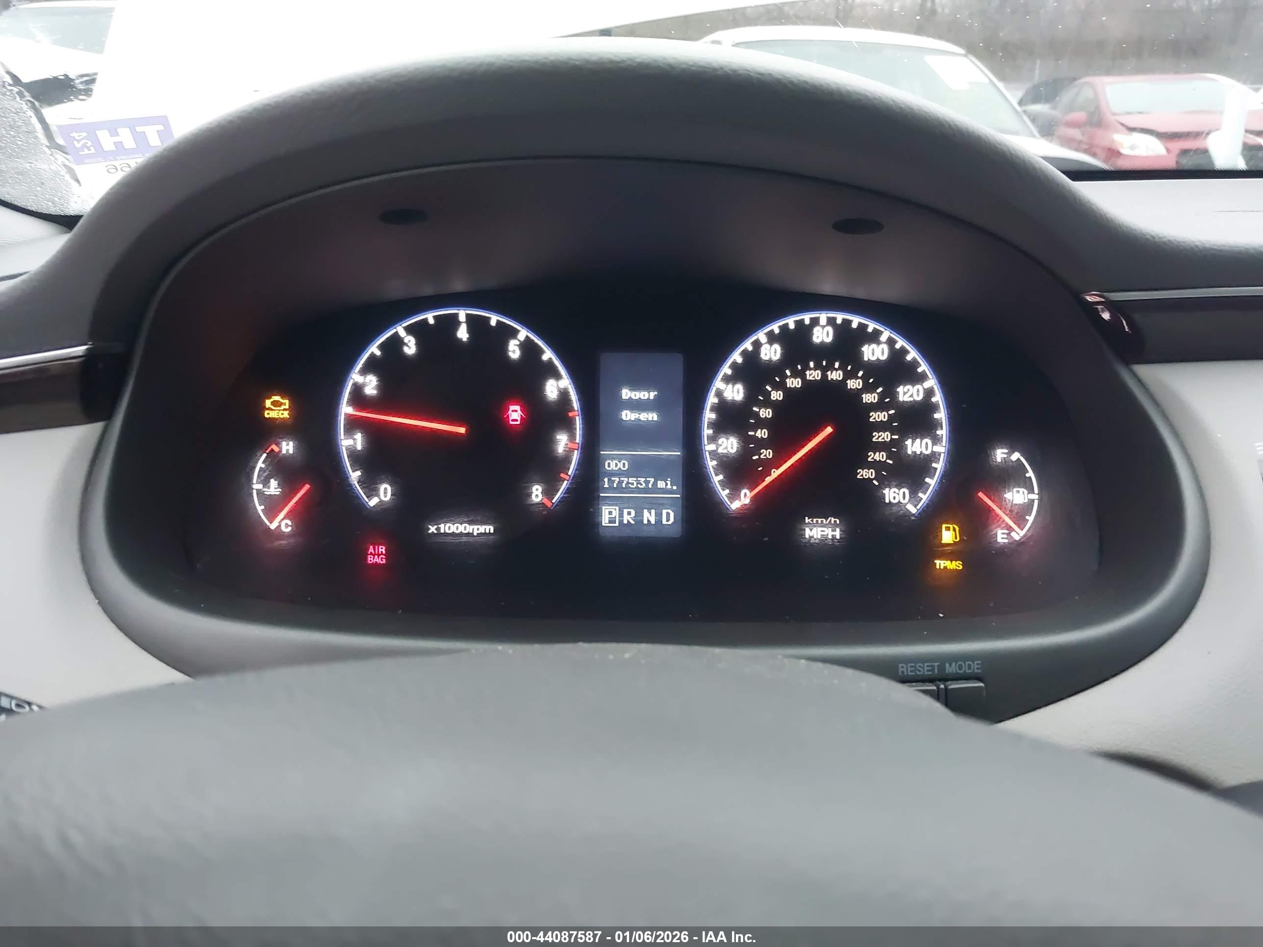HYUNDAI AZERA image 7