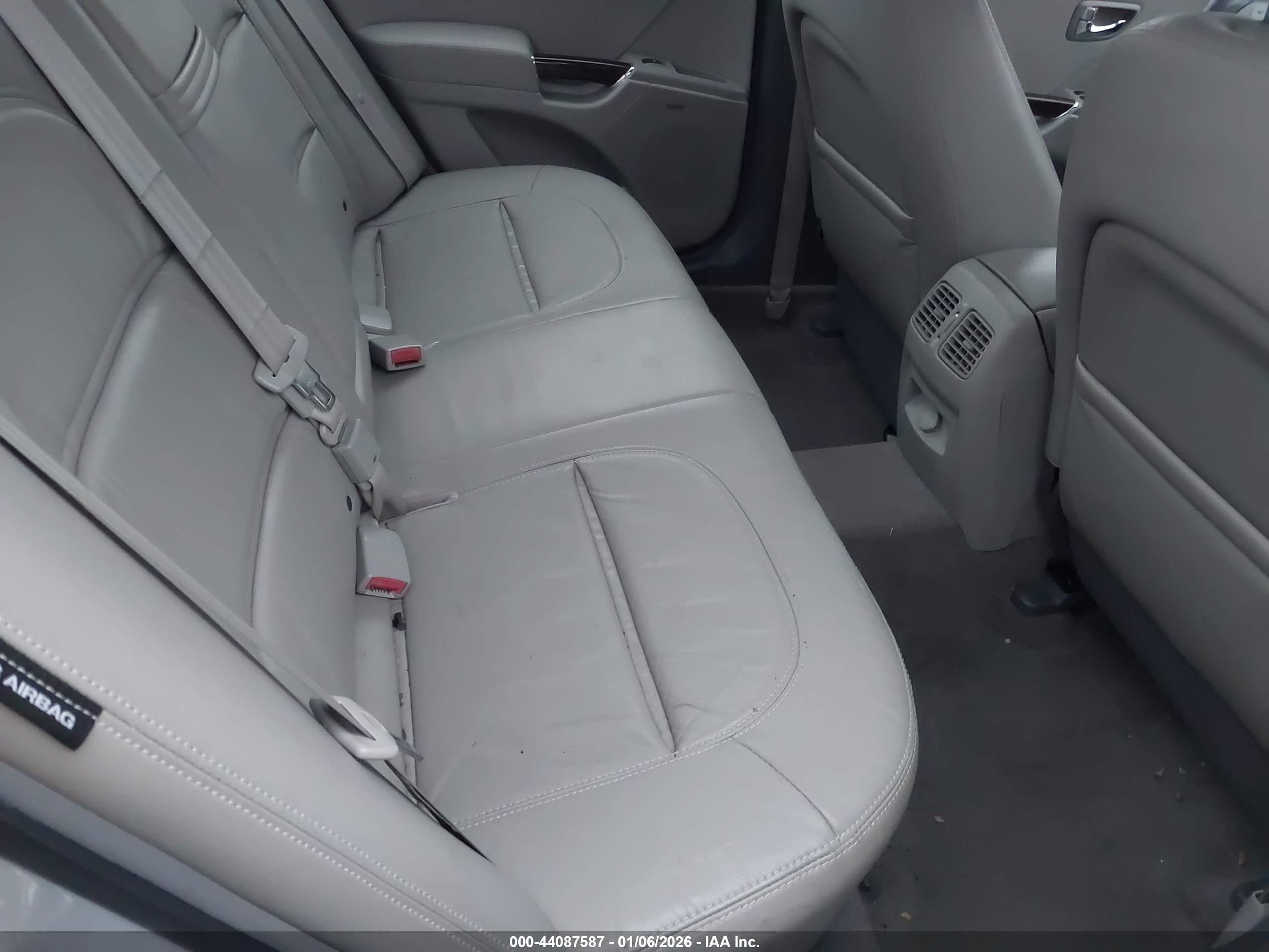 HYUNDAI AZERA image 8