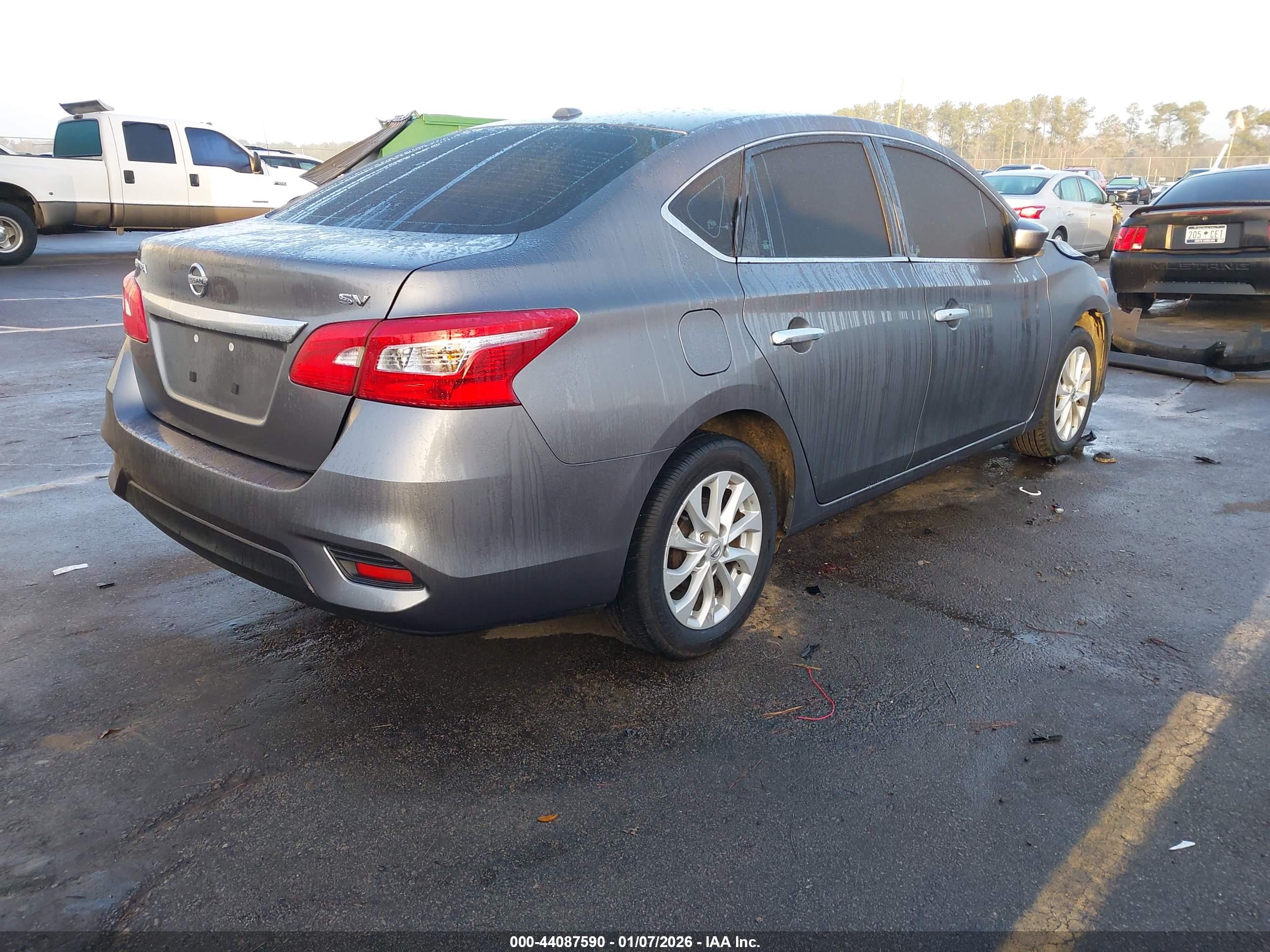 NISSAN SENTRA image 4