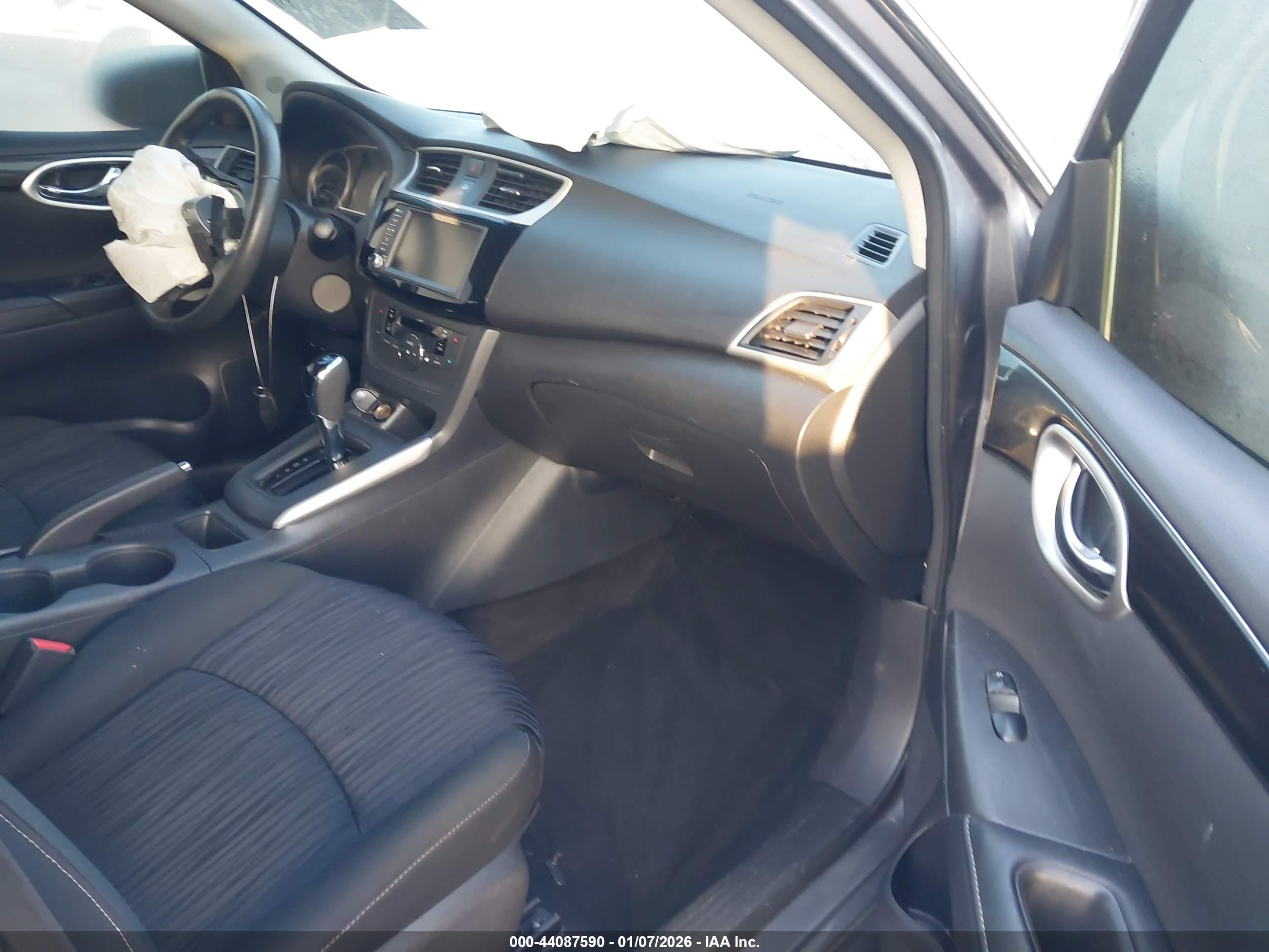 NISSAN SENTRA image 5