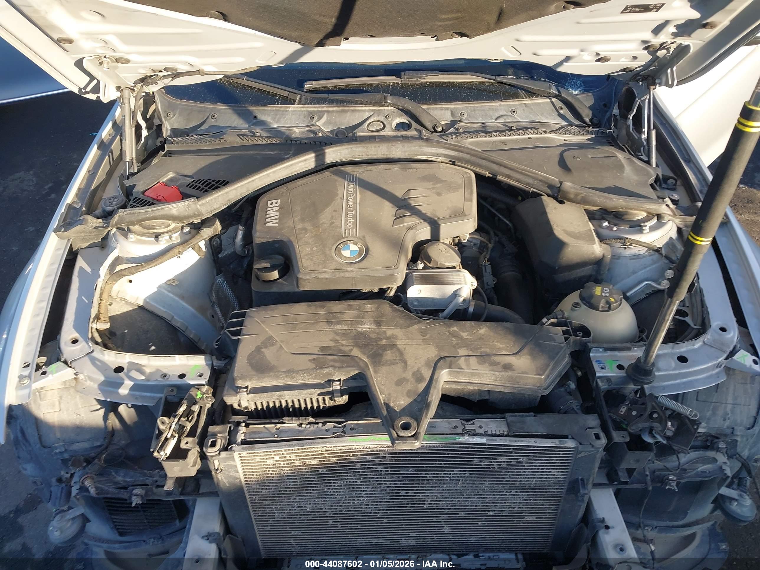 BMW 320I image 10
