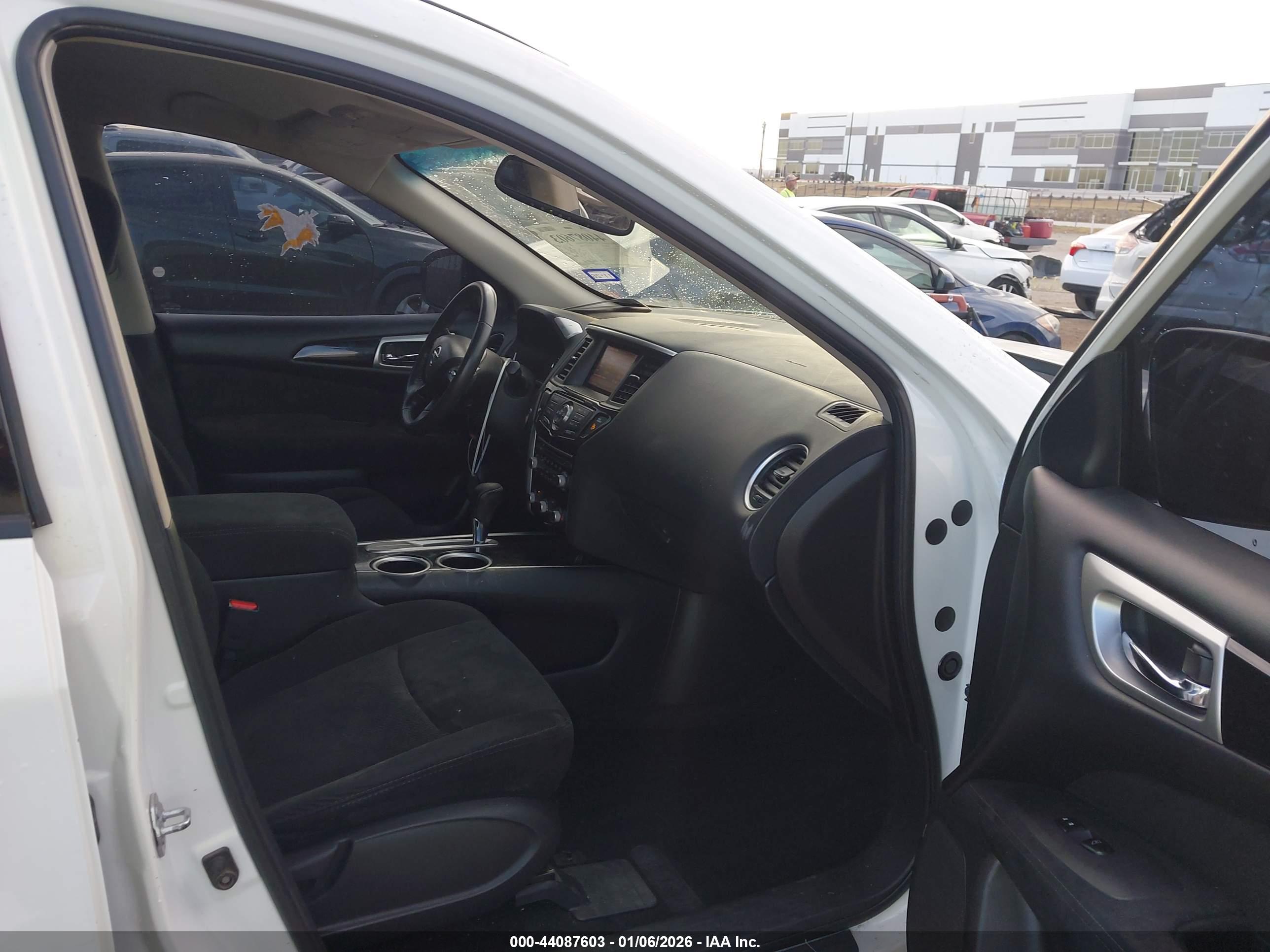 NISSAN PATHFINDER image 5