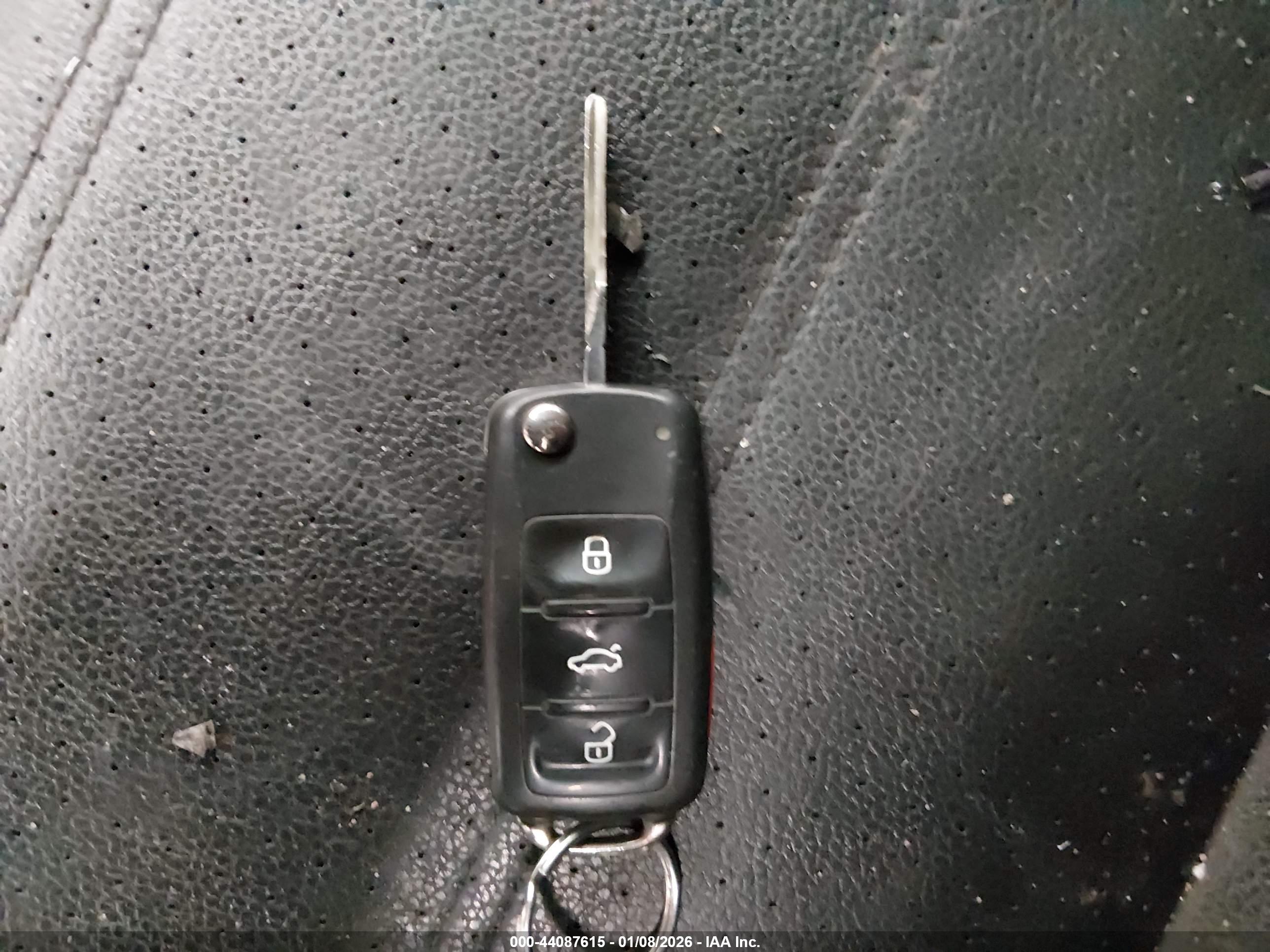 VOLKSWAGEN PASSAT image 11
