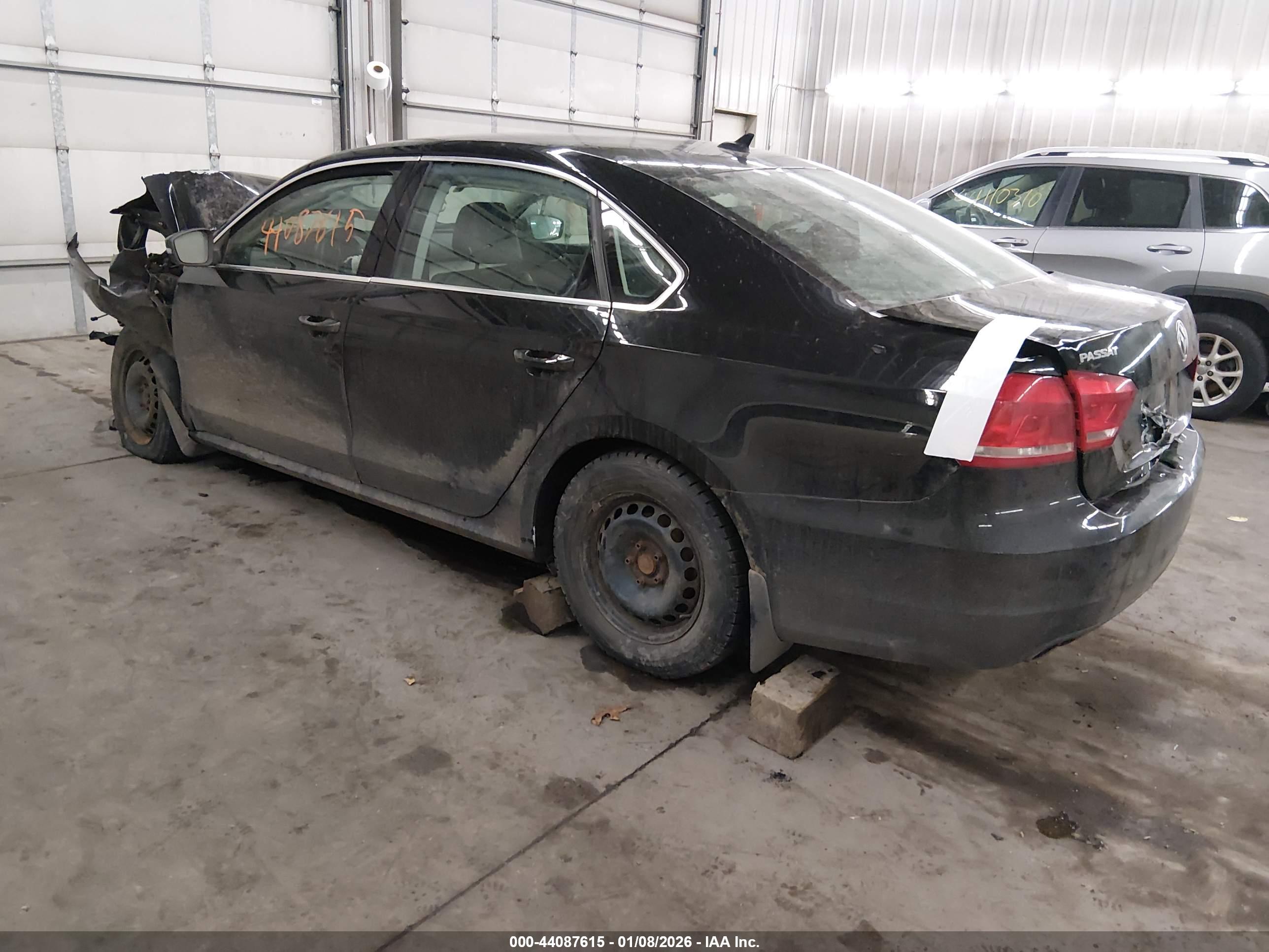 VOLKSWAGEN PASSAT image 3