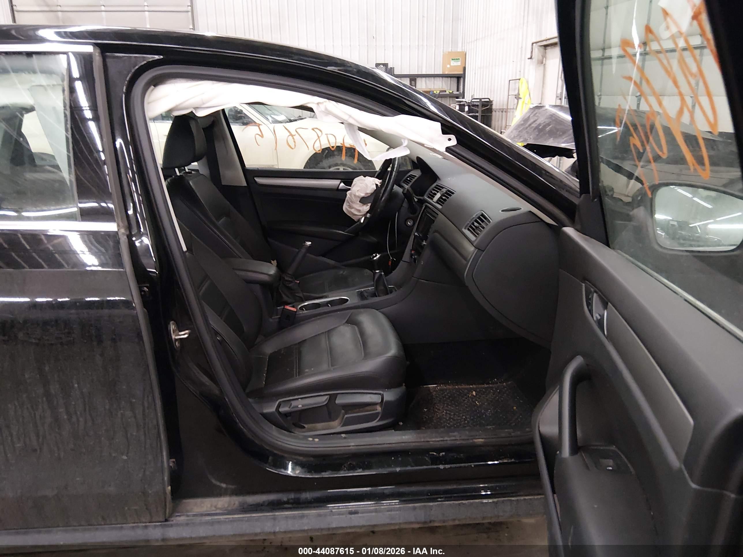 VOLKSWAGEN PASSAT image 5