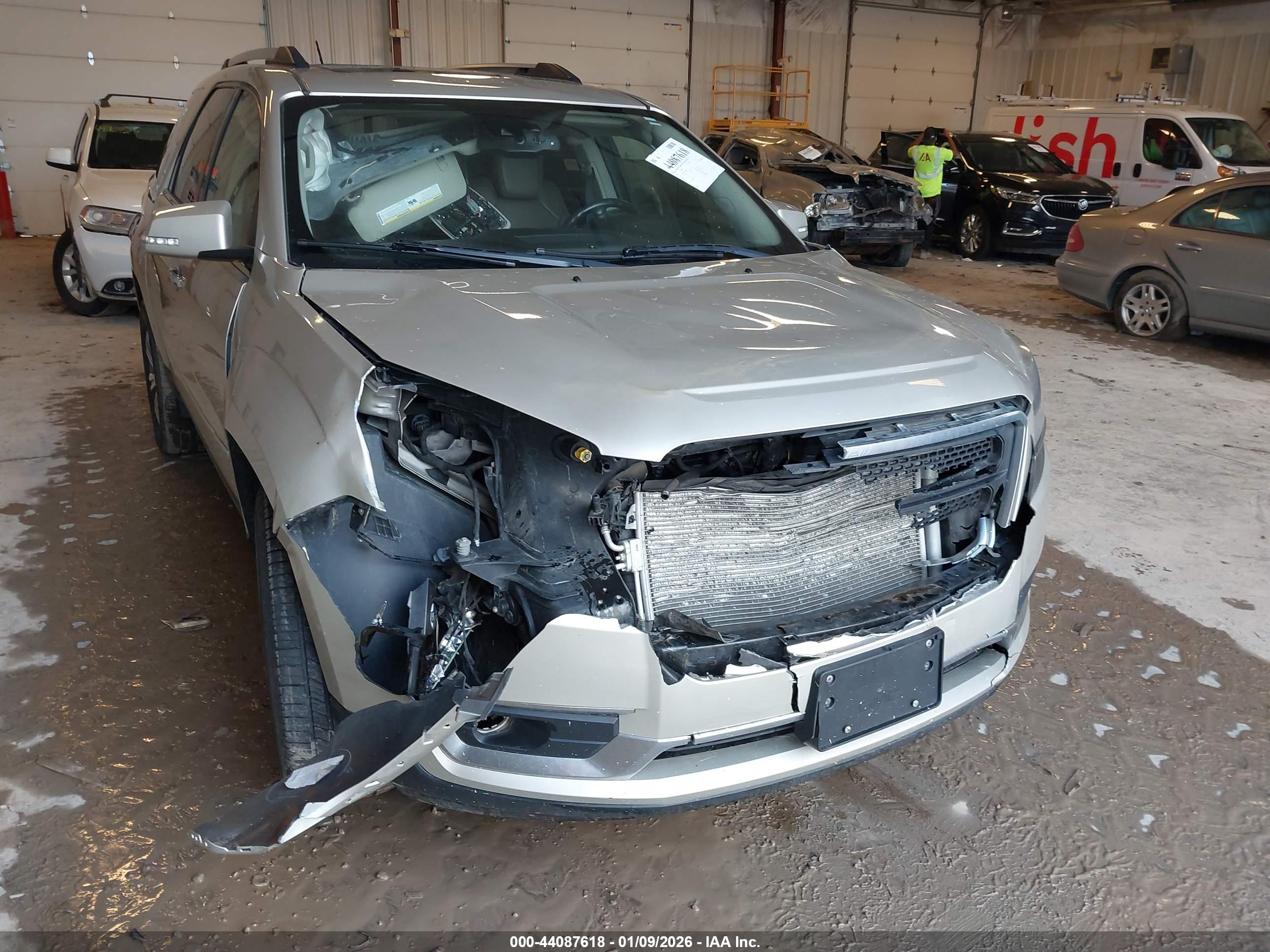 GMC ACADIA image 6
