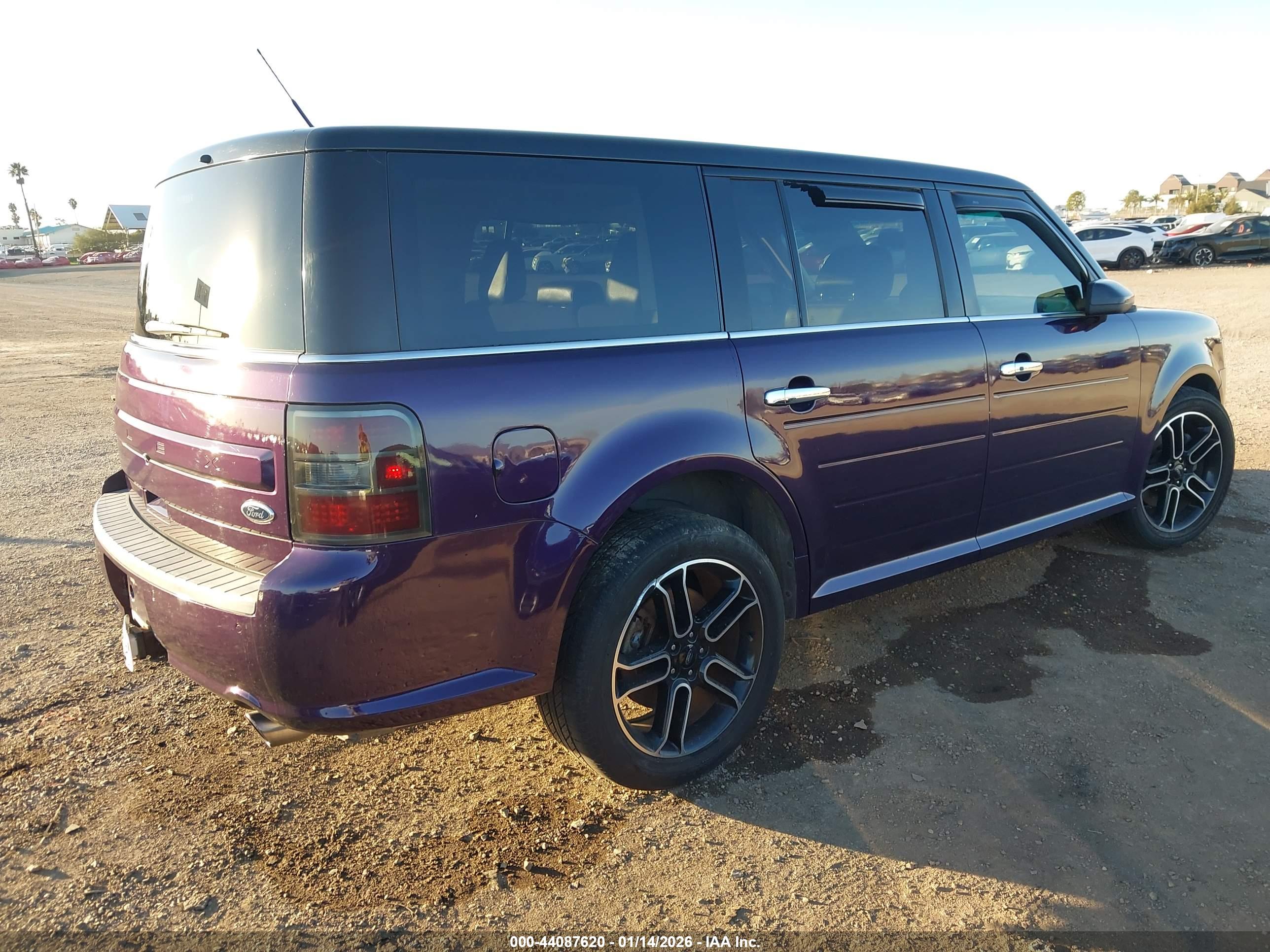 FORD FLEX image 4