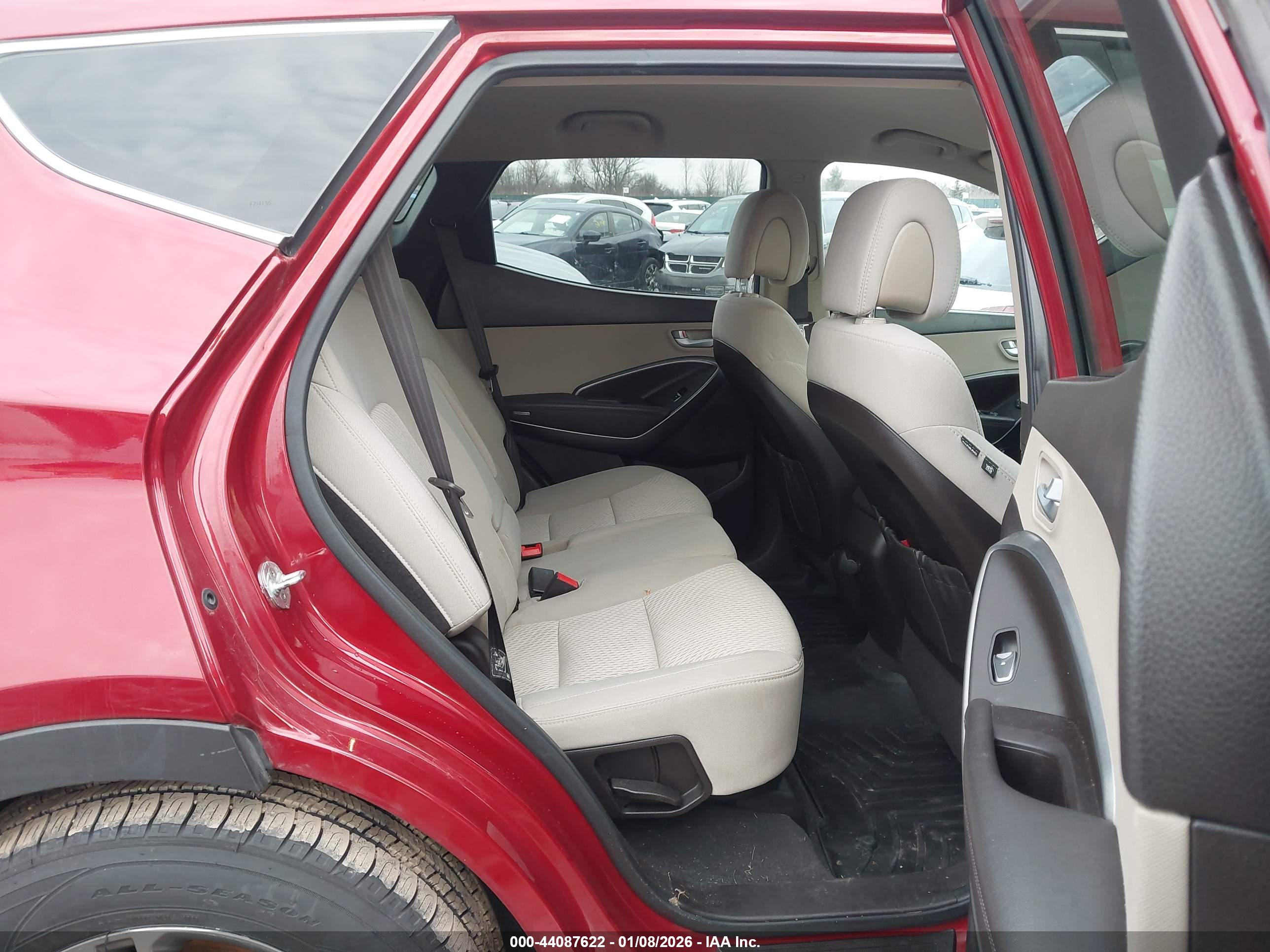 HYUNDAI SANTA image 8