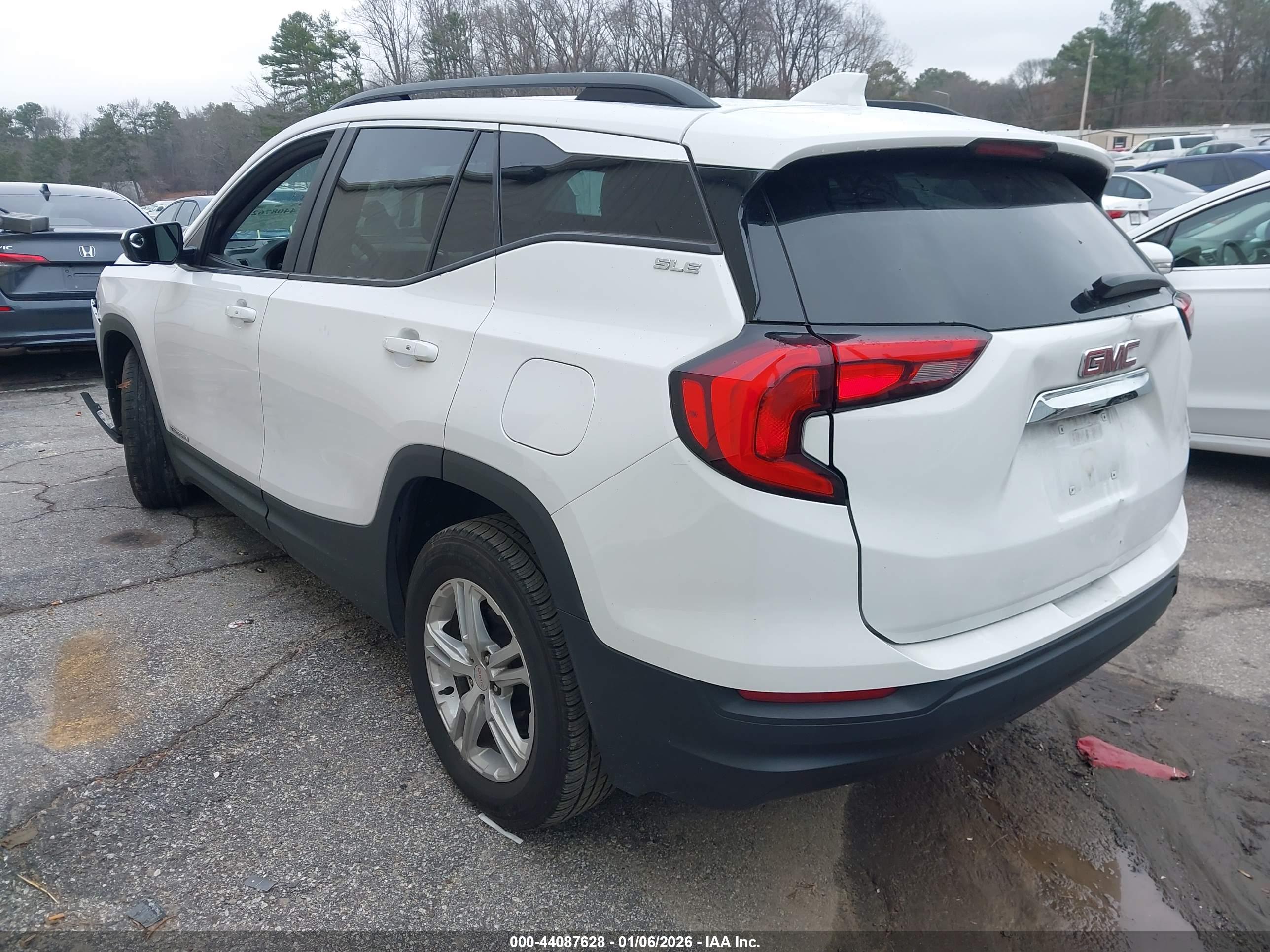 GMC TERRAIN image 3