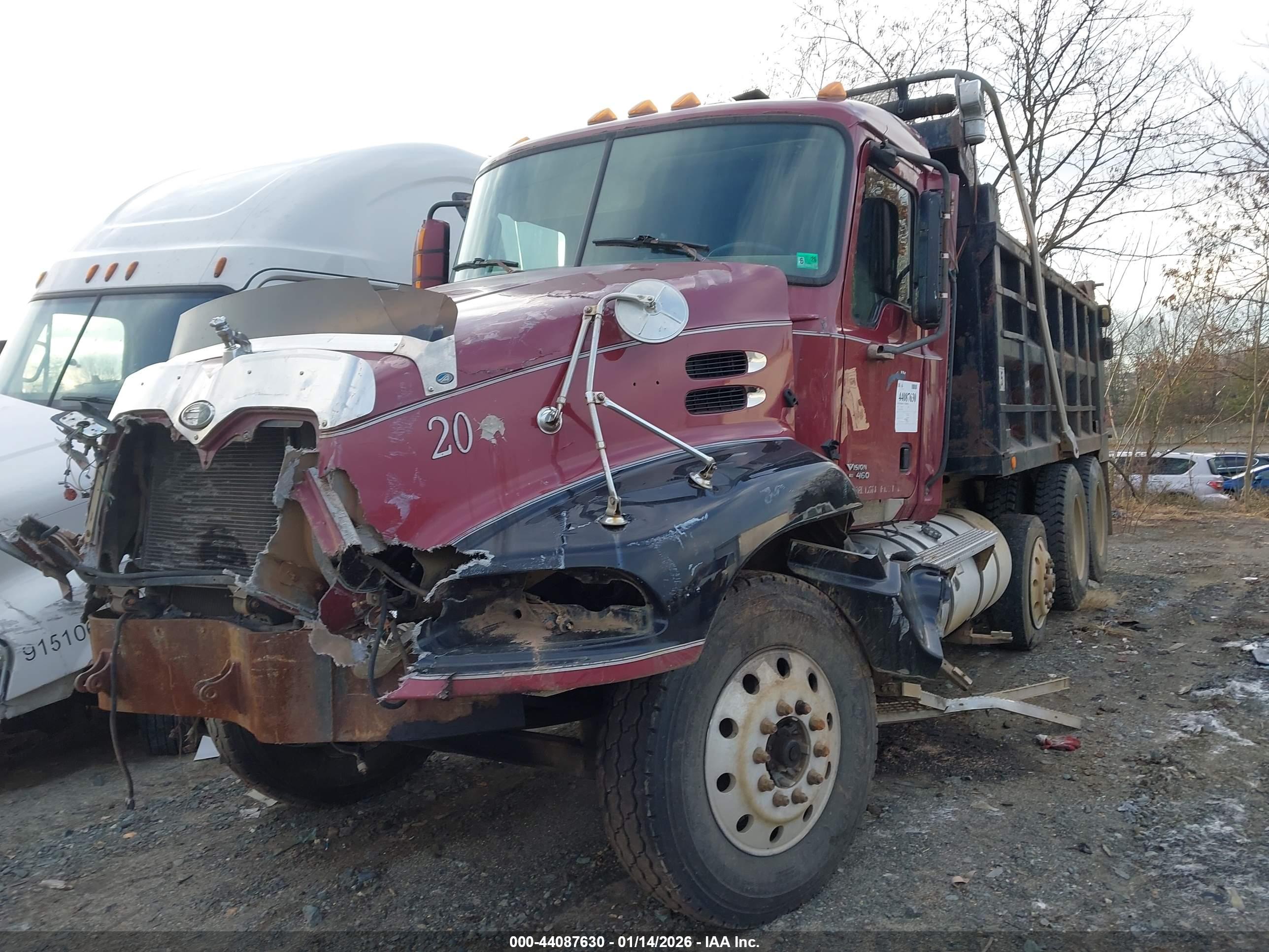 MACK 600 image 2