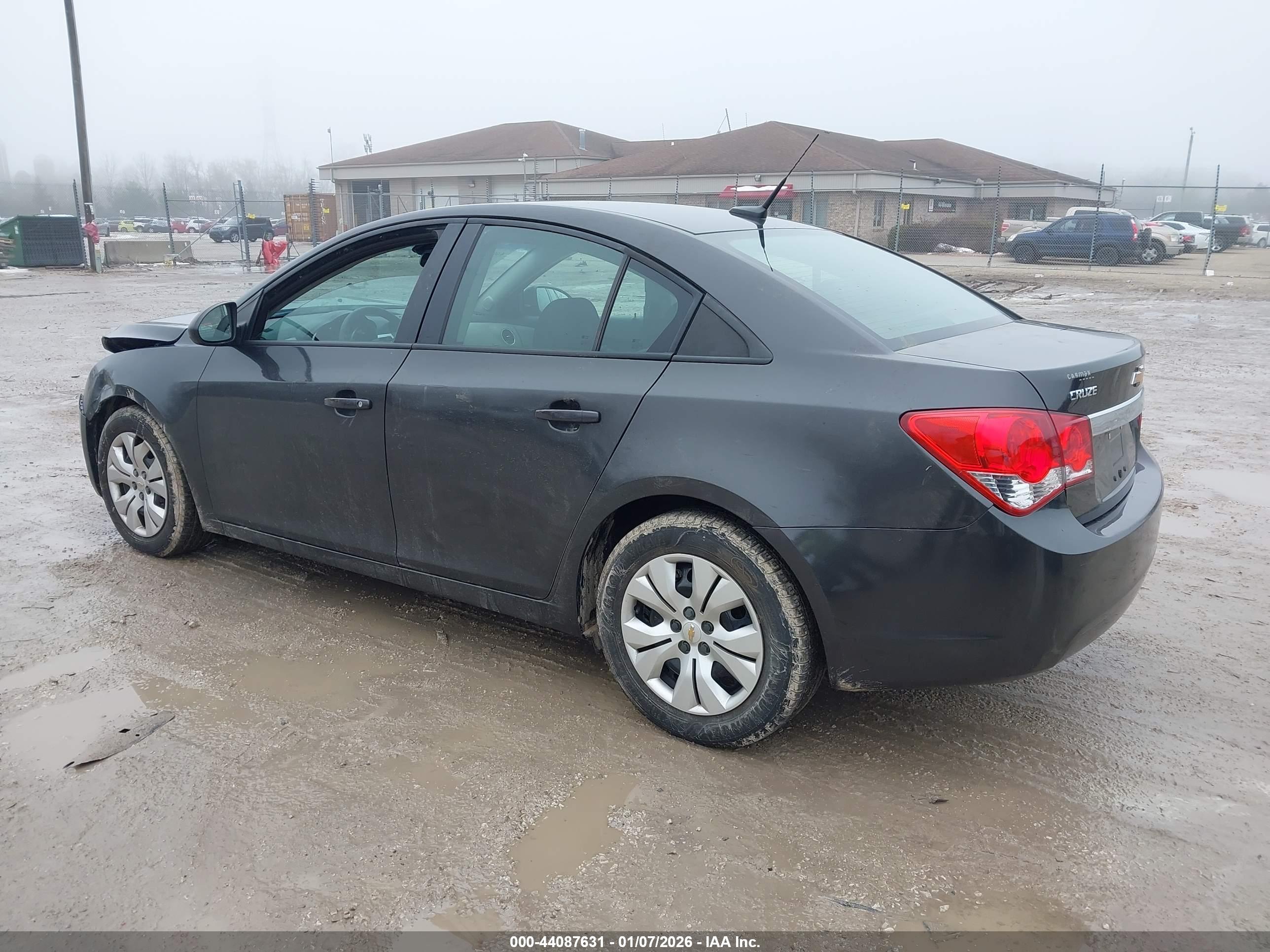CHEVROLET CRUZE image 3