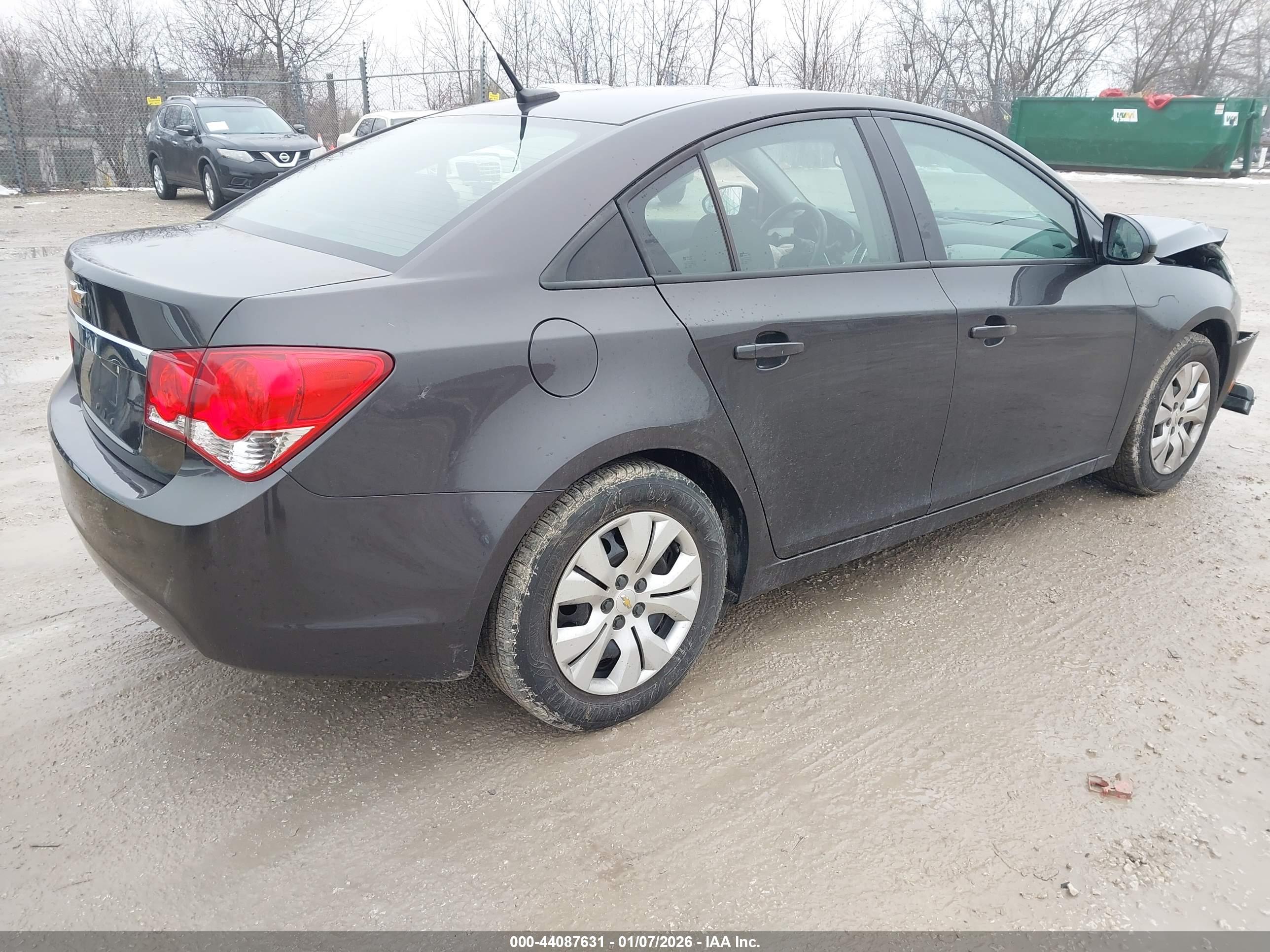CHEVROLET CRUZE image 4