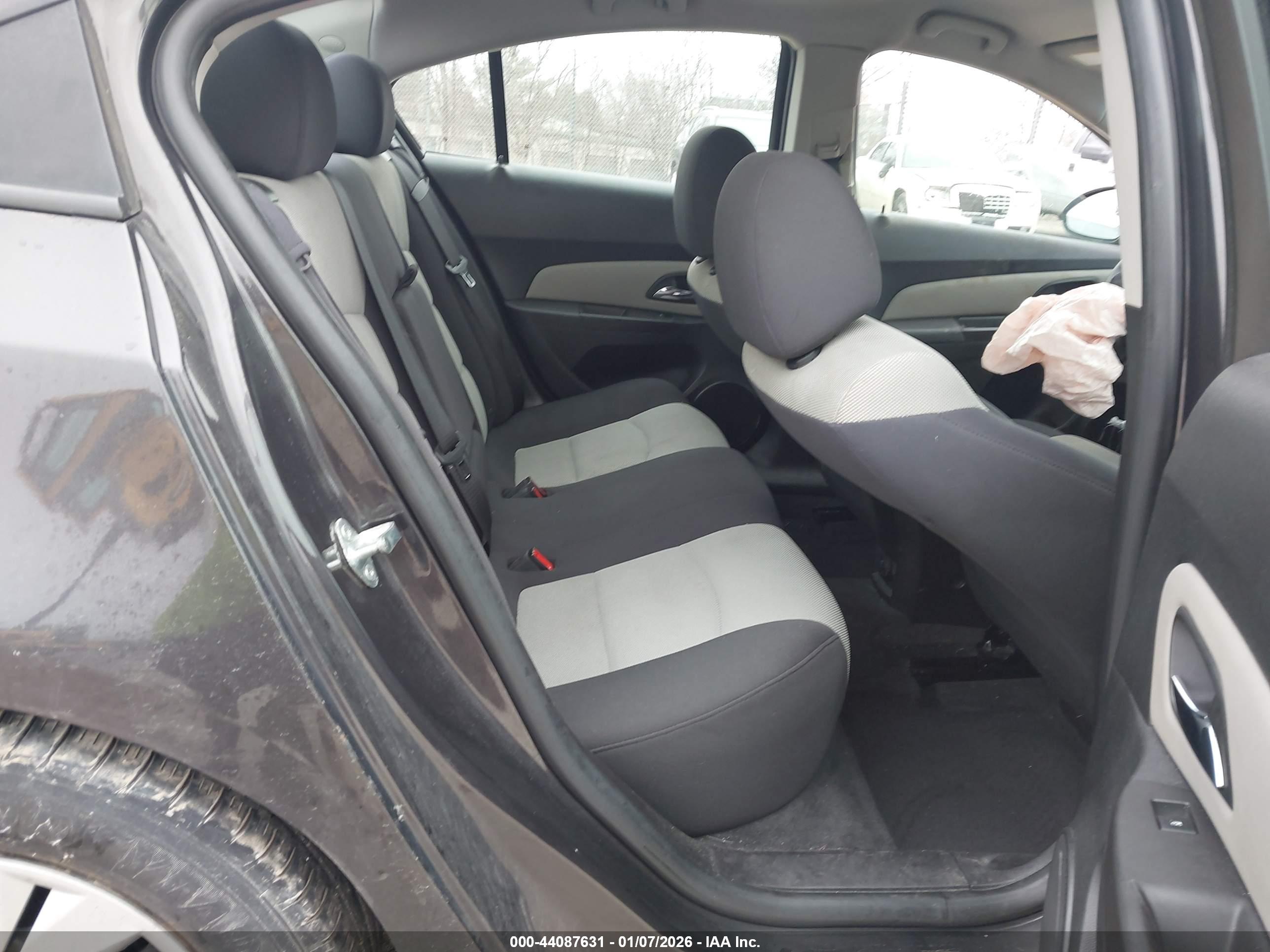 CHEVROLET CRUZE image 8