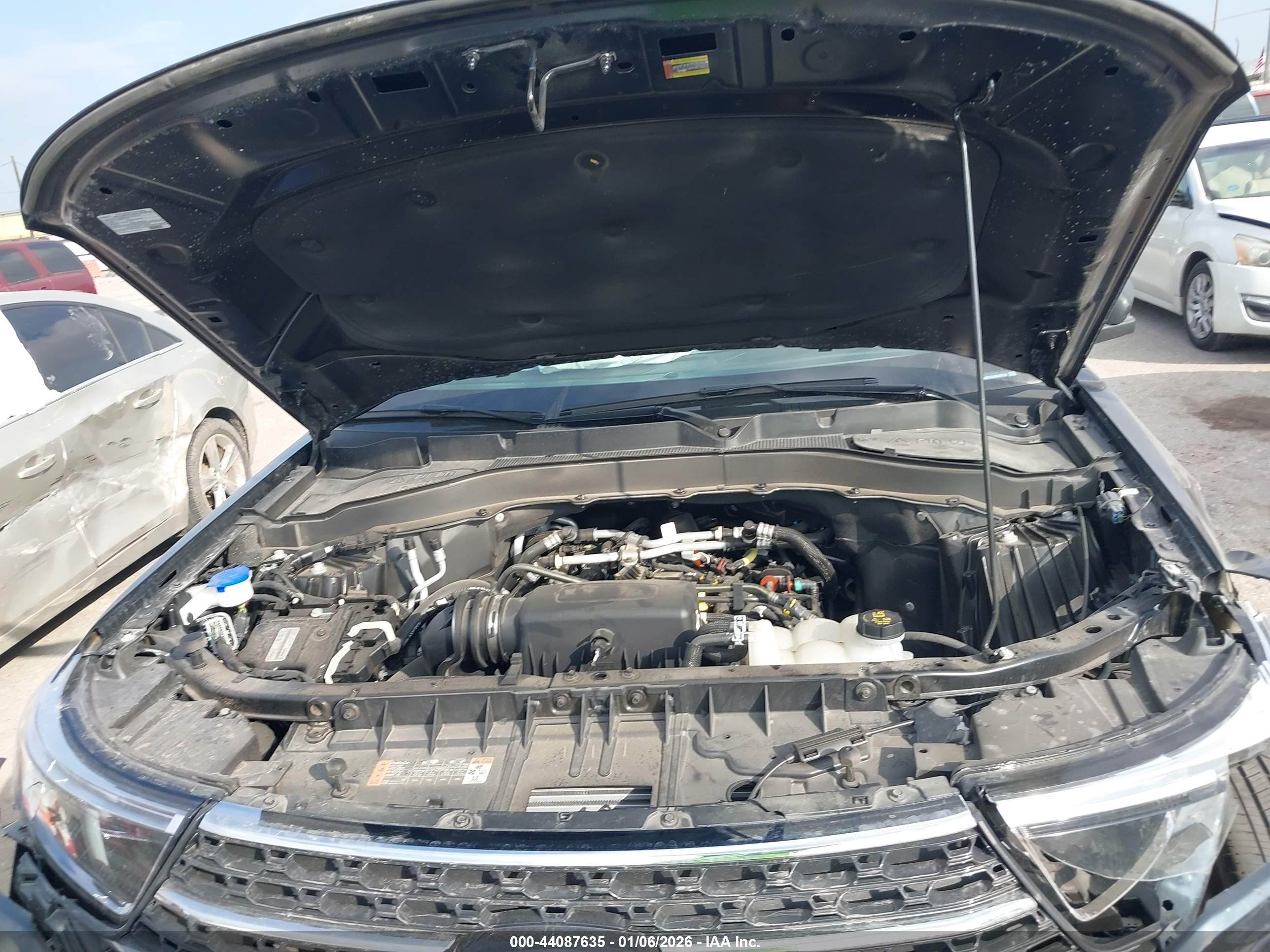 FORD EXPLORER image 10