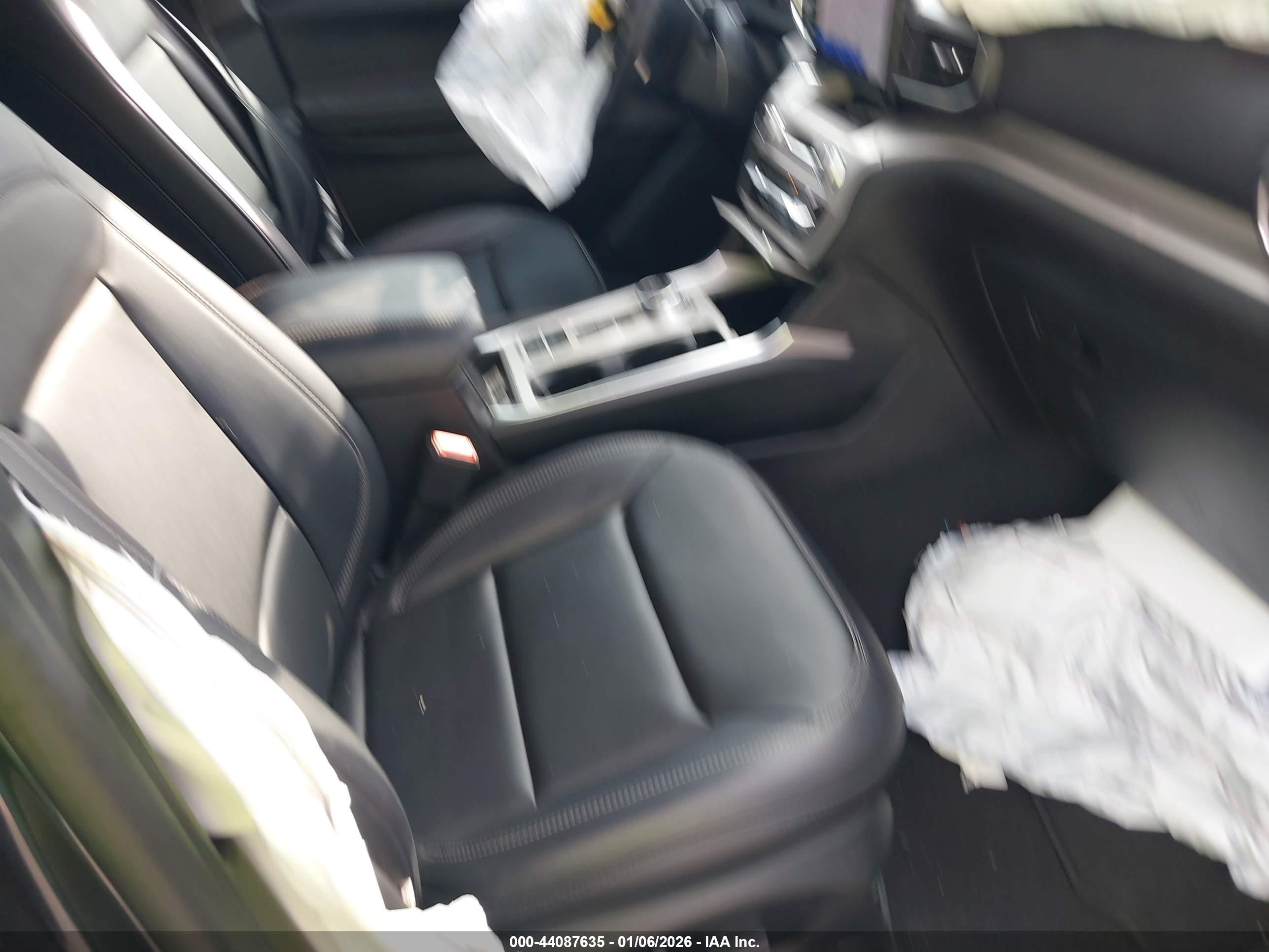 FORD EXPLORER image 5