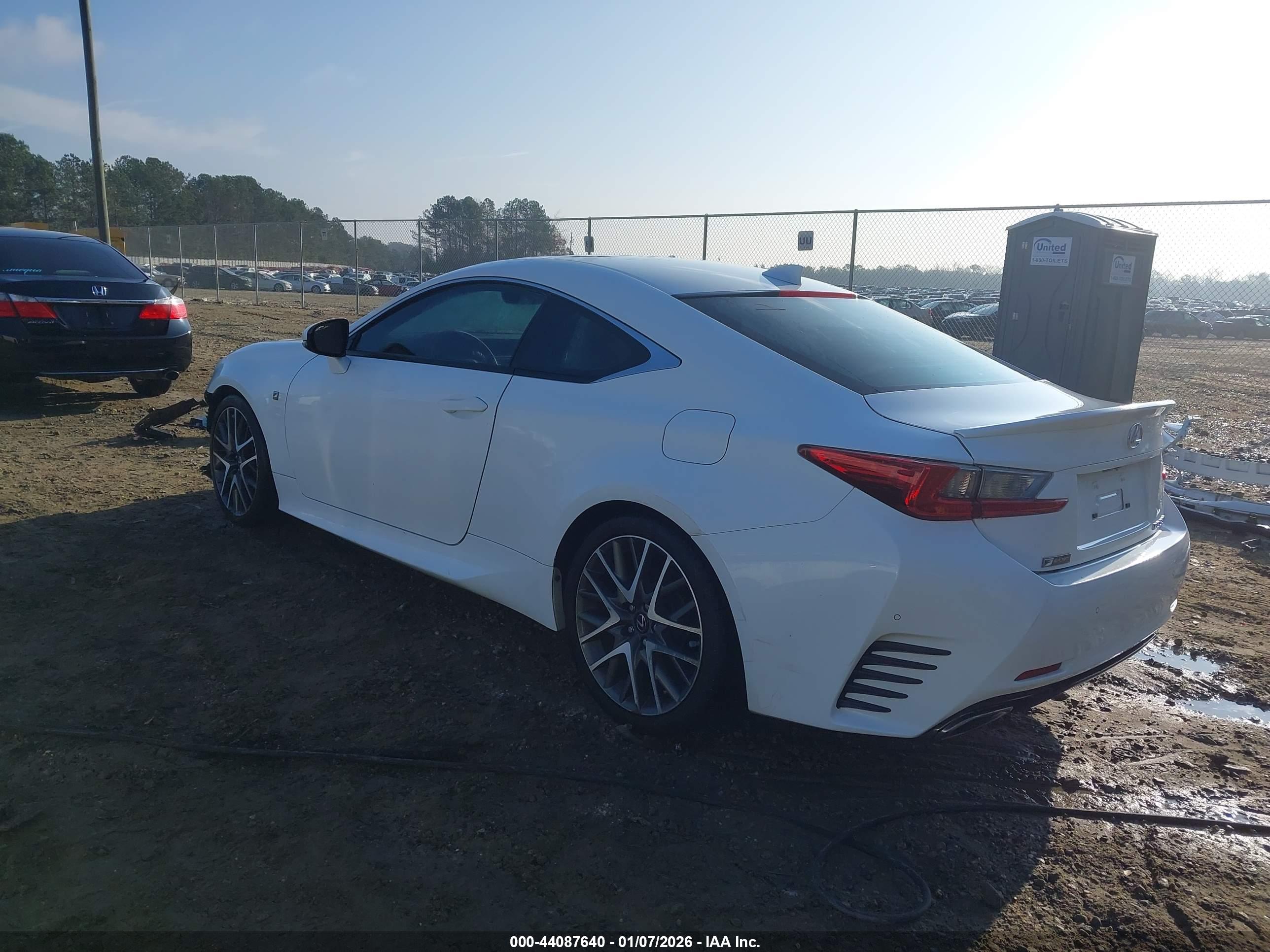 LEXUS RC image 3