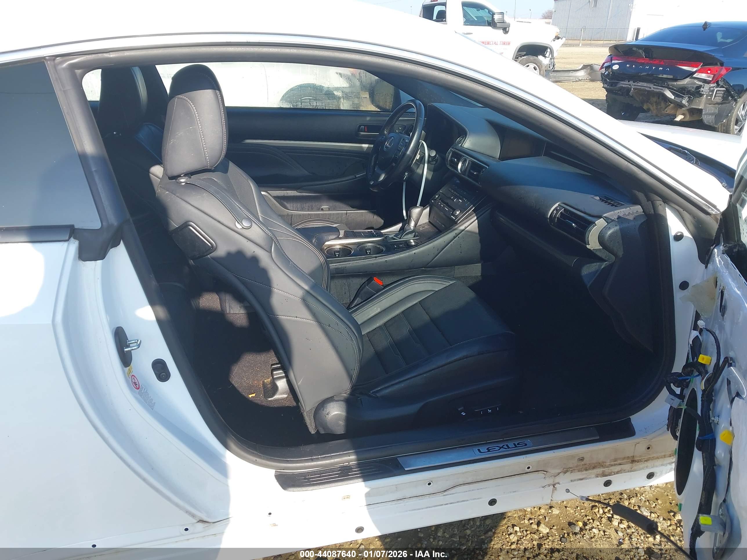 LEXUS RC image 5