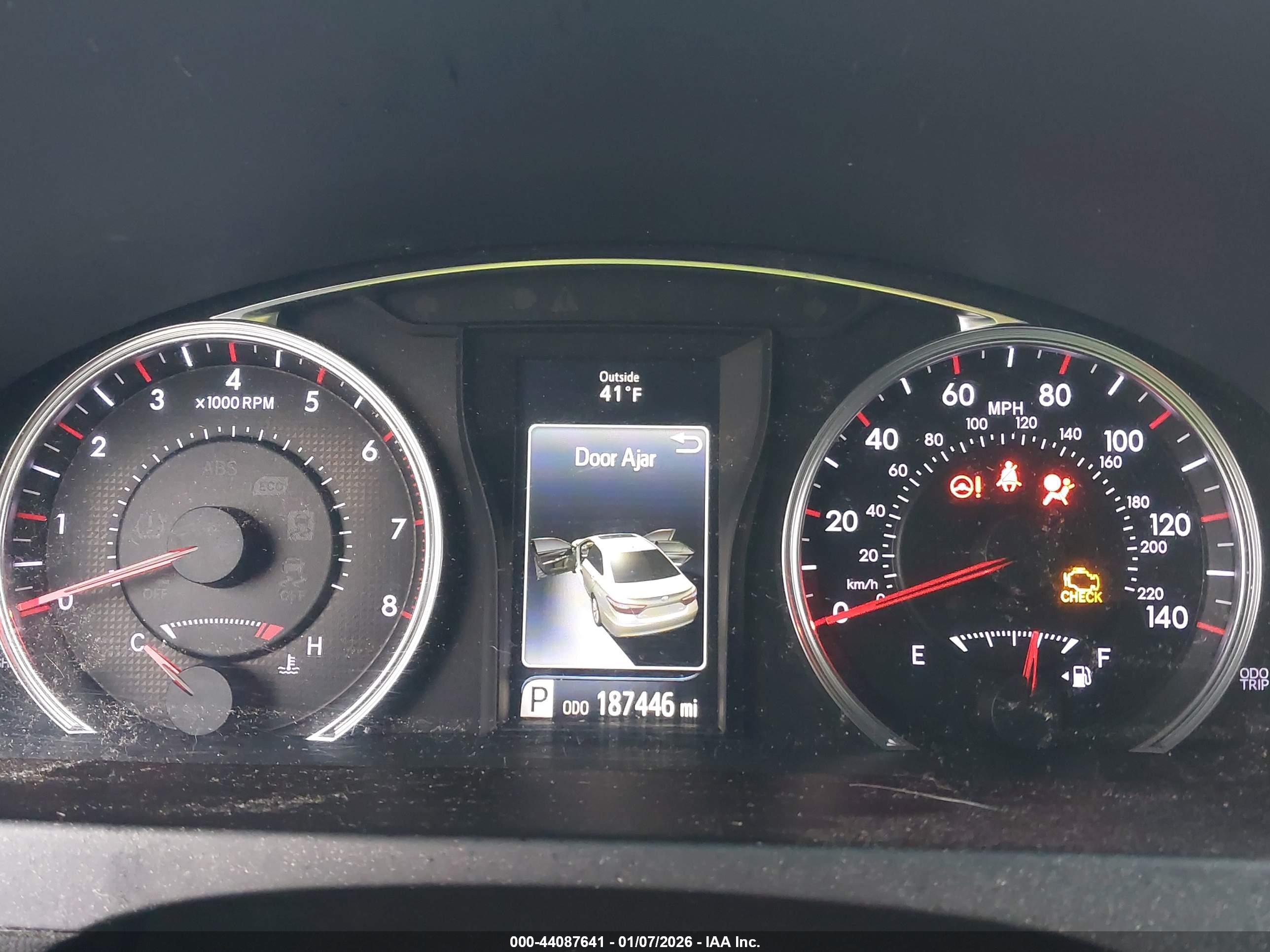 TOYOTA CAMRY image 7