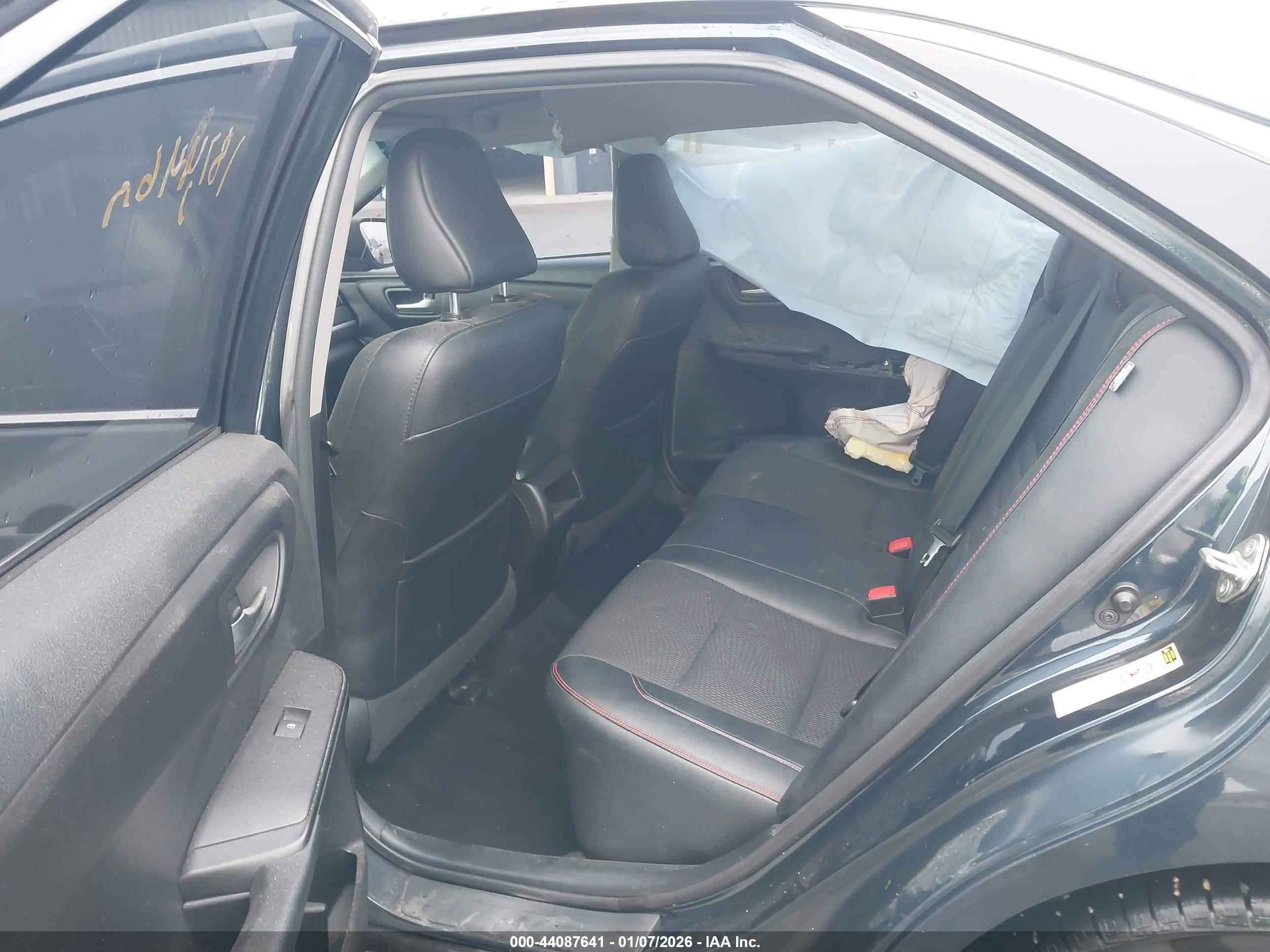 TOYOTA CAMRY image 8